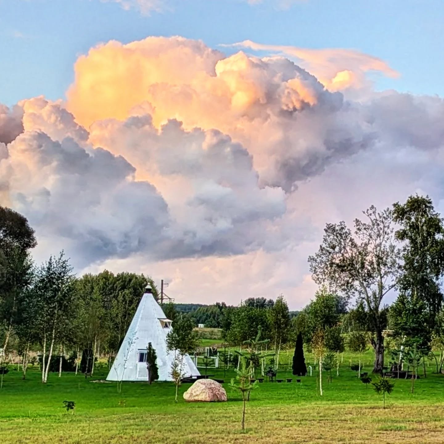 Moments 2025 III... #ykdcampingland #ykdcamping #campingland #ykdkempingas #nature #naturelovers #naturephotography #naturephoto #naturegram #naturelove #natureshots #naturebeauty #naturepics #natureart #beautifulnature #summerseason #intothewild #countryside #lithuaniannature #lithuania #asvejosregioninisparkas #openair #planetearth