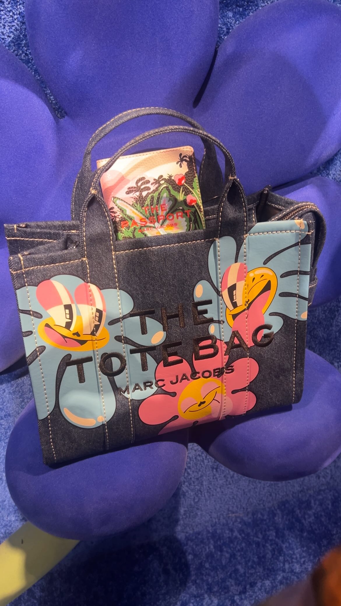 Marc Jacobs JOY Pop Up at The Corner
September 6 – 30
Immerse yourself in the JOY experience: see Marc Jacobs’ iconic pieces transformed by artists Derrick Adams, David Shrigley, and Hattie Stewart, explore bold, colorful designs, and snap photos of playful, gallery-like displays. From reimagined totes and ready-to-wear to pop-surrealist florals and satirical art, this is a curated, interactive space where fashion meets art. Perfect for a friend date, style inspo, or just soaking in creativity.
📍 Nordstrom at The Corner, 225 W 57th St, New York, NY 10019
⏰ Nordstrom Store Hours
💸 FREE
🏷️ #nyfw #marcjacobs #nordstrom #moleskine #nyc #mattel