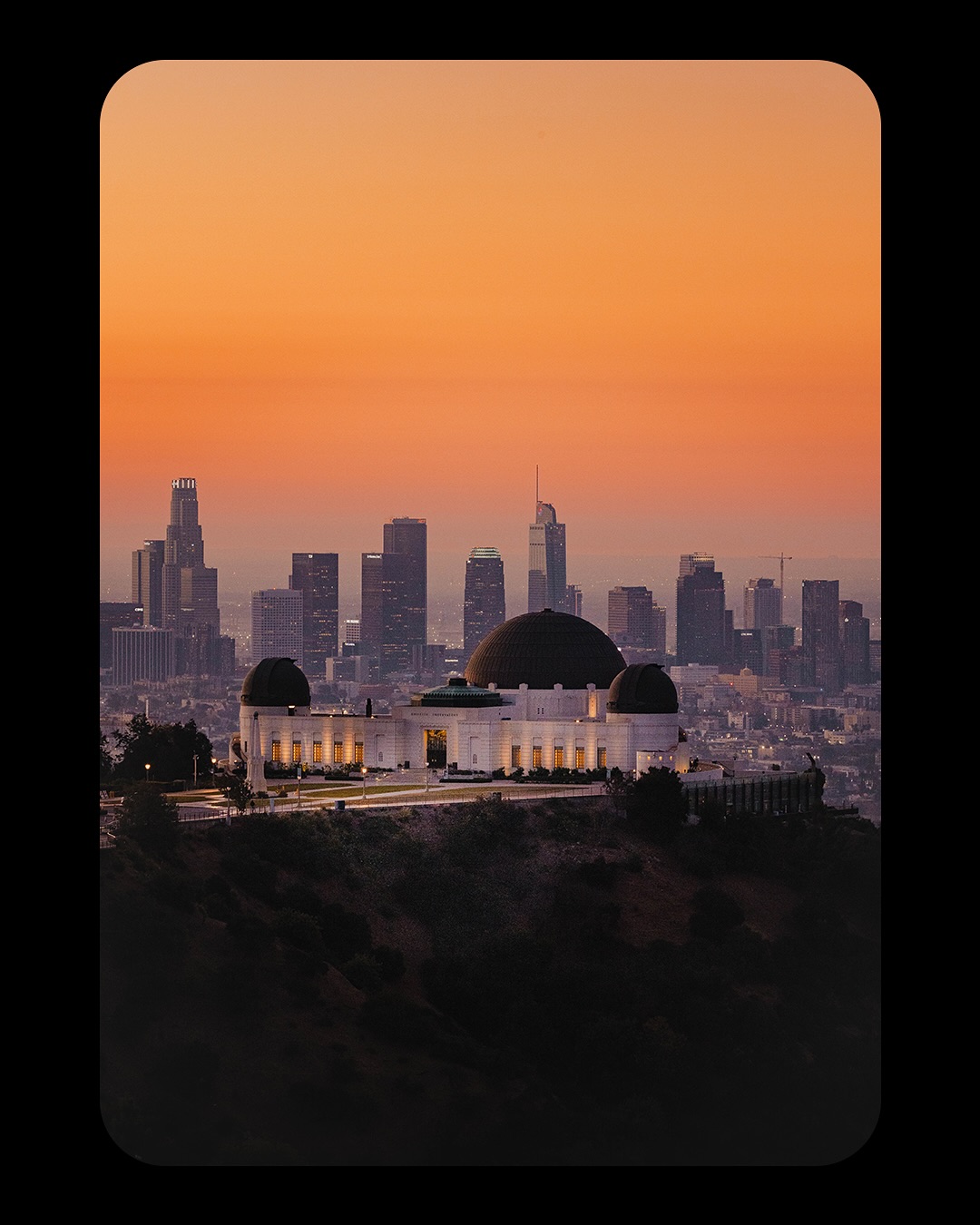Early mornings are always worth it.
Woke up before dawn to catch the sunrise at the Observatory, and seeing it glow against the LA skyline was pure magic. The city feels completely different in that light — quiet, calm, and full of possibility.
#GriffithObservatory #LosAngeles #sunrise #lasunrise #cityscape #skylinephotography #sunrisephotography #wanderlust #travelgram #beautifuldestinations #exploretocreate #chasinglight #morningvibes