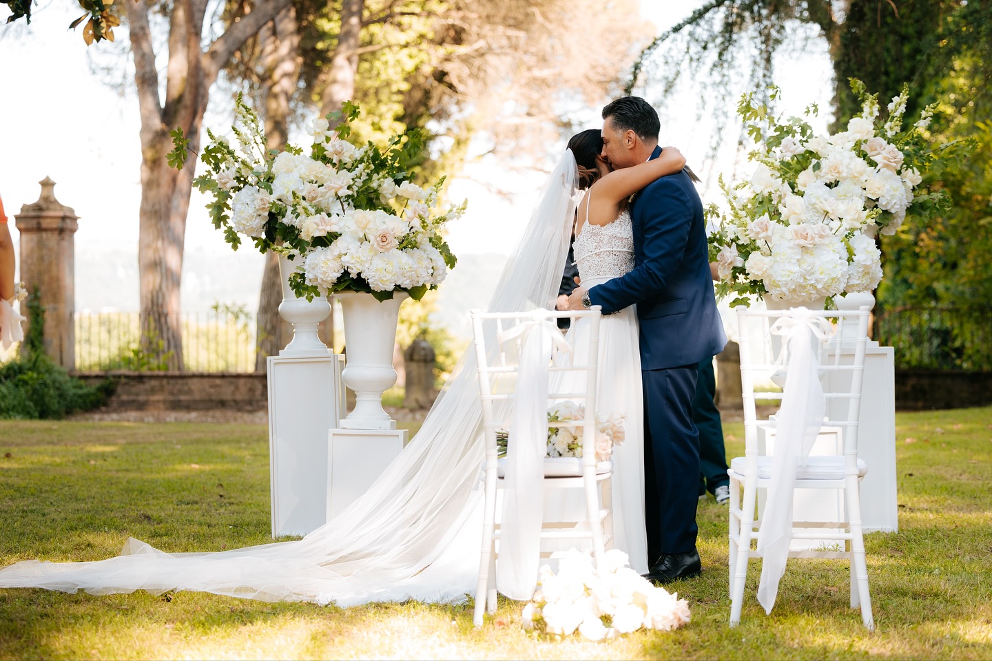 We want to tell you a love story ❤️
@confettiepopcorn
with: @eventicatering_taste @villalaquietedimezzana @lucaporrettopasticcere @ateliereme
@atelieremebologna @lorenzofranch313
@make_art_studio_bo @rima_barber_sorpresa @gran_coiffeur @jacopo.melchiorri@fleurdame.it
@hidra_service@servicehidra @ilventurelli
#wedding #weddingday #bologna #destinationwedding #weddinginitaly #italianwedding #love #weddingplanner #weddingplannerbologna