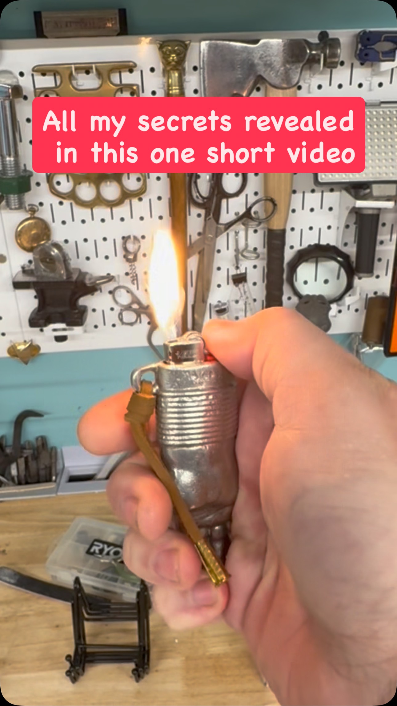 A little hand work action for youse today, you ain’t never seent nothing like this before.
#maker #metalwork #leatherwork #metal #leather #lighter #hand #anvil #blacksmith #fire #casting #pewter #vise #hammer #knots #brass #edc #everydaycarry