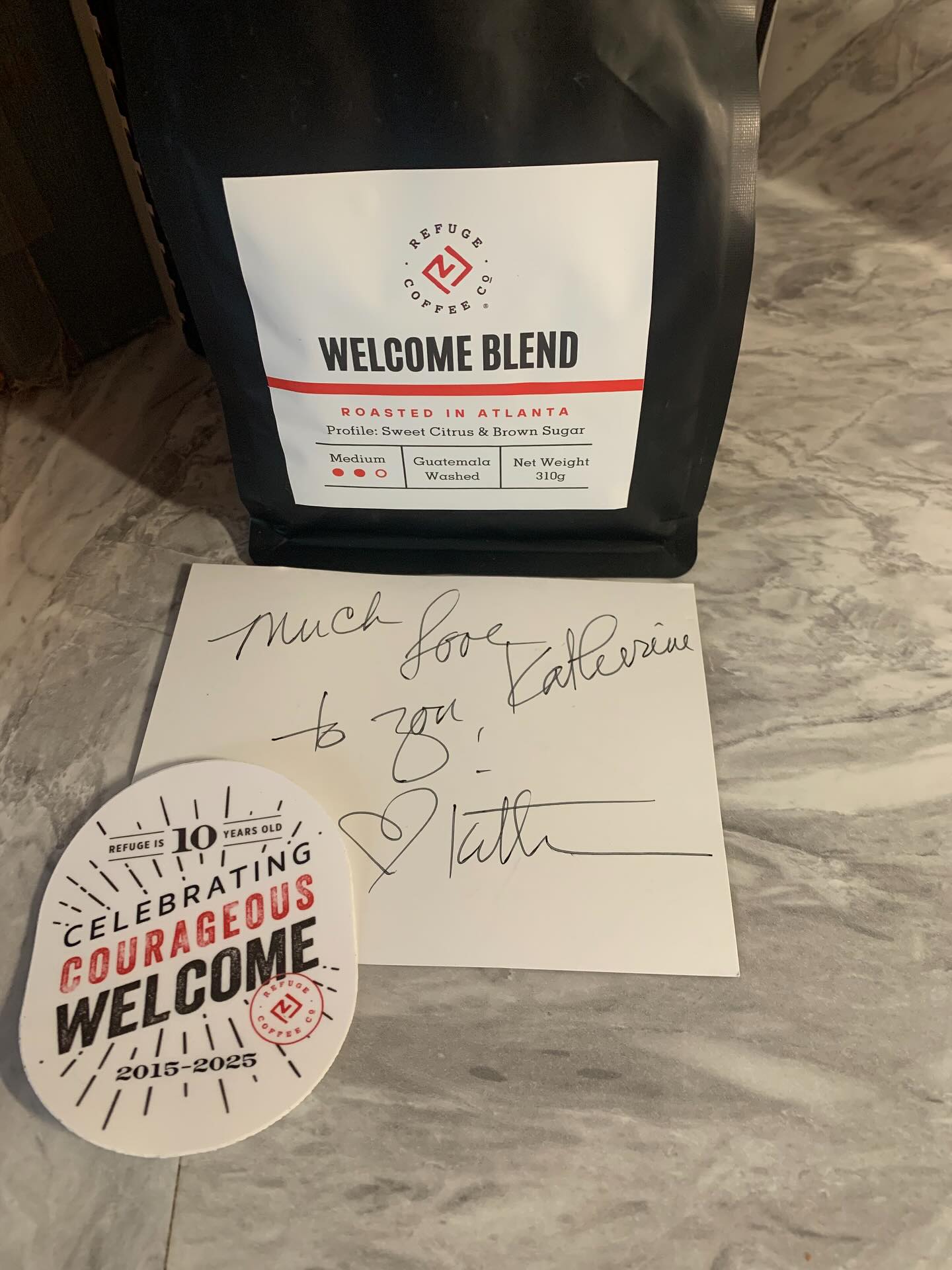 ☕ Community Connections
We love connecting with like-minded dreamers everywhere. 💌 A huge shout-out to Kitti Murray, Founder of @refugecoffeeco in Clarkston, GA, who surprised Katherine with a bag of their incredible coffee. Thank you, Kitti & team, for this act of welcome and warmth. We love you right back! XO 💛 #bakingfuturesbright