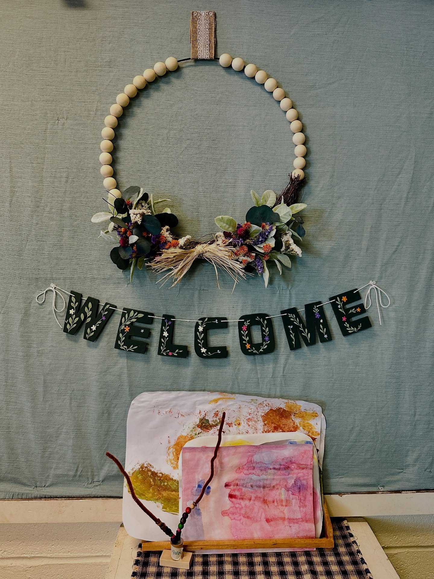 We had a great week creating sunflowers, making art, working with a balance, moving compost, digging and baking in the sand, and so much more!
#ellwangerbarrynurseryschool #waldorfeducation #waldorfinspired #earlychildhoodlearning #naturebasedlearning #outdoorlearning #rochester #rochesternewyork #ʀᴏᴄʜᴇsᴛᴇʀɴʏ