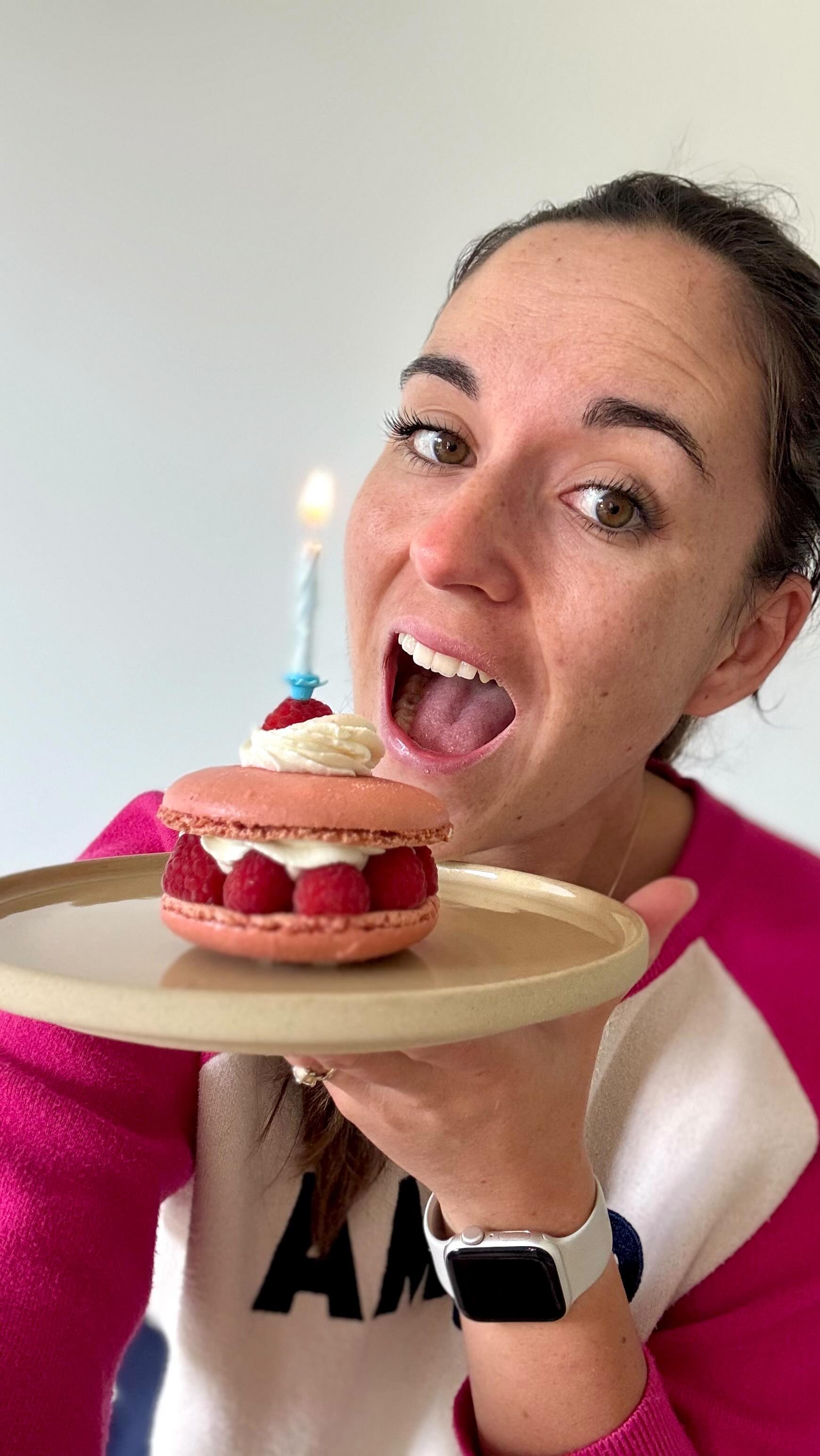 ✨ 10 ans déjà ✨
Le 18 septembre 2015, je me lançais officiellement comme photographe 📷
10 ans plus tard, je mesure le chemin parcouru, les rencontres incroyables, les centaines d’histoires racontées en images.
💍 169 mariages
🧑🧑🧒🧒 415 séances photos.
Autant de souvenirs qui contribuent à créer votre héritage photographique 🎞️
Merci à tous ceux qui m’ont fait confiance depuis mes débuts 💛
Cette aventure est la nôtre, et j’ai hâte de continuer à écrire la suite avec vous !
——
#melanievauryphotographe#10ans #photographe #photographeOise #weddingphotographer #familyphotographer #heritagephotographique #mariage #famille #grossesse#photographesenlis#photographecompiegne