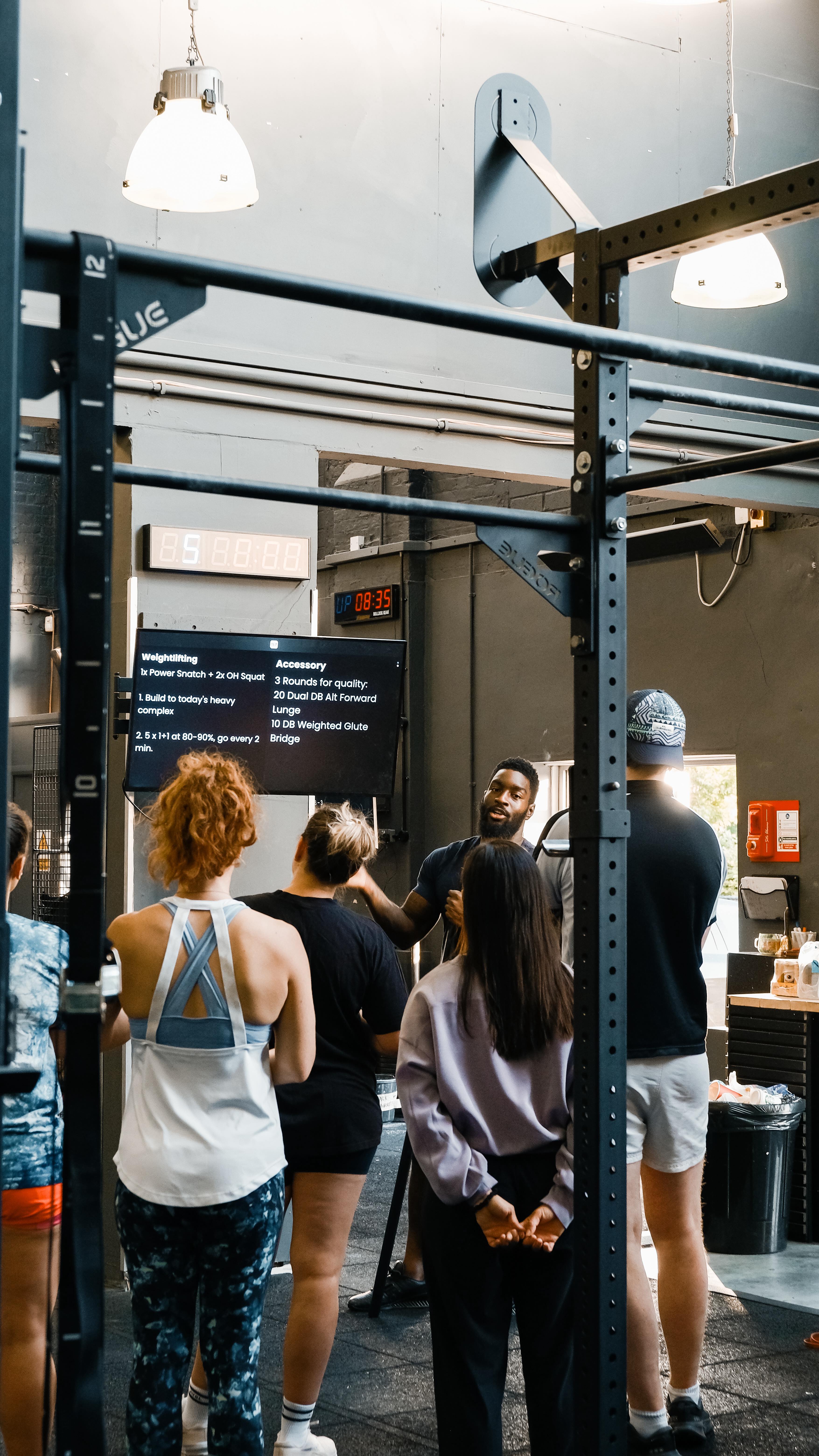 These classes make stupid early mornings feel almost too easy✌🏾