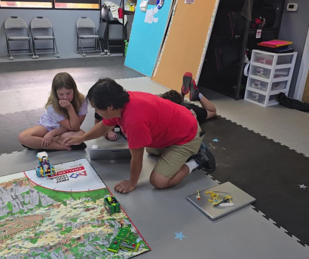 This week, our students jumped into the world of programming—testing, and watching their robots follow commands, make moves, and take on exciting challenges.
The best part? The kids aren’t just building robots… they’re building problem-solving skills, teamwork, and confidence that will last a lifetime. 💡
📍 5671 N Oracle Rd #2105, Tucson, AZ
🕗 Fridays | 8:00–9:30 AM | Ages 8–14
💲 Just $45/month
👉 Register now and let your child discover the fun of programming robots: https://www.prolificcreations.org/product-page/ctrl-cre8-robotics-steam-club