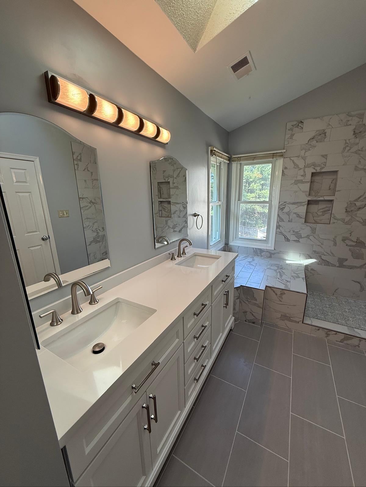 Full Bathroom renovation 🚿
-Bathroom demo and haul away ✅
-corner shower removal ✅
-jacuzzi demo and conversion to standing shower ✅
-Self leveling /concrete application ✅
-New tile floor ✅
-New Schluter waterproofing system ✅
-New tile on shower walls ✅
- New vanity ✅
-Paint and finish ✅
-new lights and hangers ✅
📆Call or text to schedule your free appointment today from mon-sat 9am-6pm
📲(202-945-8606)
📧frvremodeling@icloud.com
#kicthenremodel#backsplash#contractor#installationmadeeasy#generalcontractor#houseremodeling#bathroomremodeling