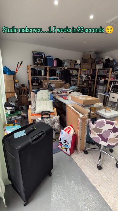 1.5 weeks of hard work, a panic search for extra carpet when I ran out of tiles (now hidden under the units) 🙈 and my studio makeover is nearly done ...just a tip run away 🤣
I'm so pleased with how this has turned out...I did have some helpers for the big furniture build (couldn't have done it without them) but a lot of it was done by myself. Those pax shelves are heavy but I did it 💪🏻
#studiomakeover #studiolife #embroiderystudio #ikeapaxsystem #icanseethefloor #icandoitmyself