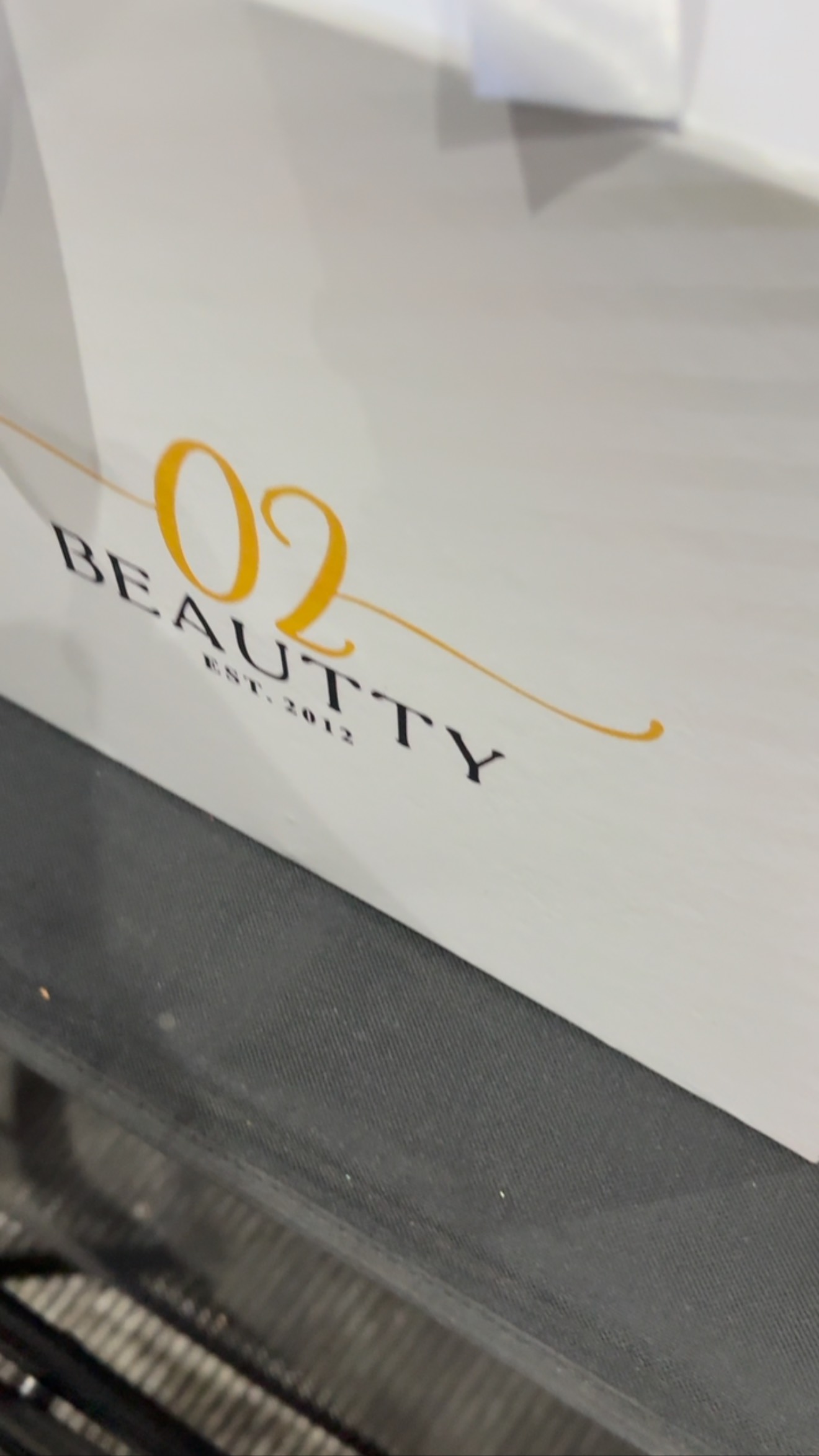 Burmese Curls wigged,styled and packaged with Lots of Love
❤️❤️❤️❤️
.
.
.#londonsalon #saloninlondon#stylist#hairvendor#hairvendorswholesales#barkinghairdressers#barkingsalon#romfordsalon#romfordhairdresser