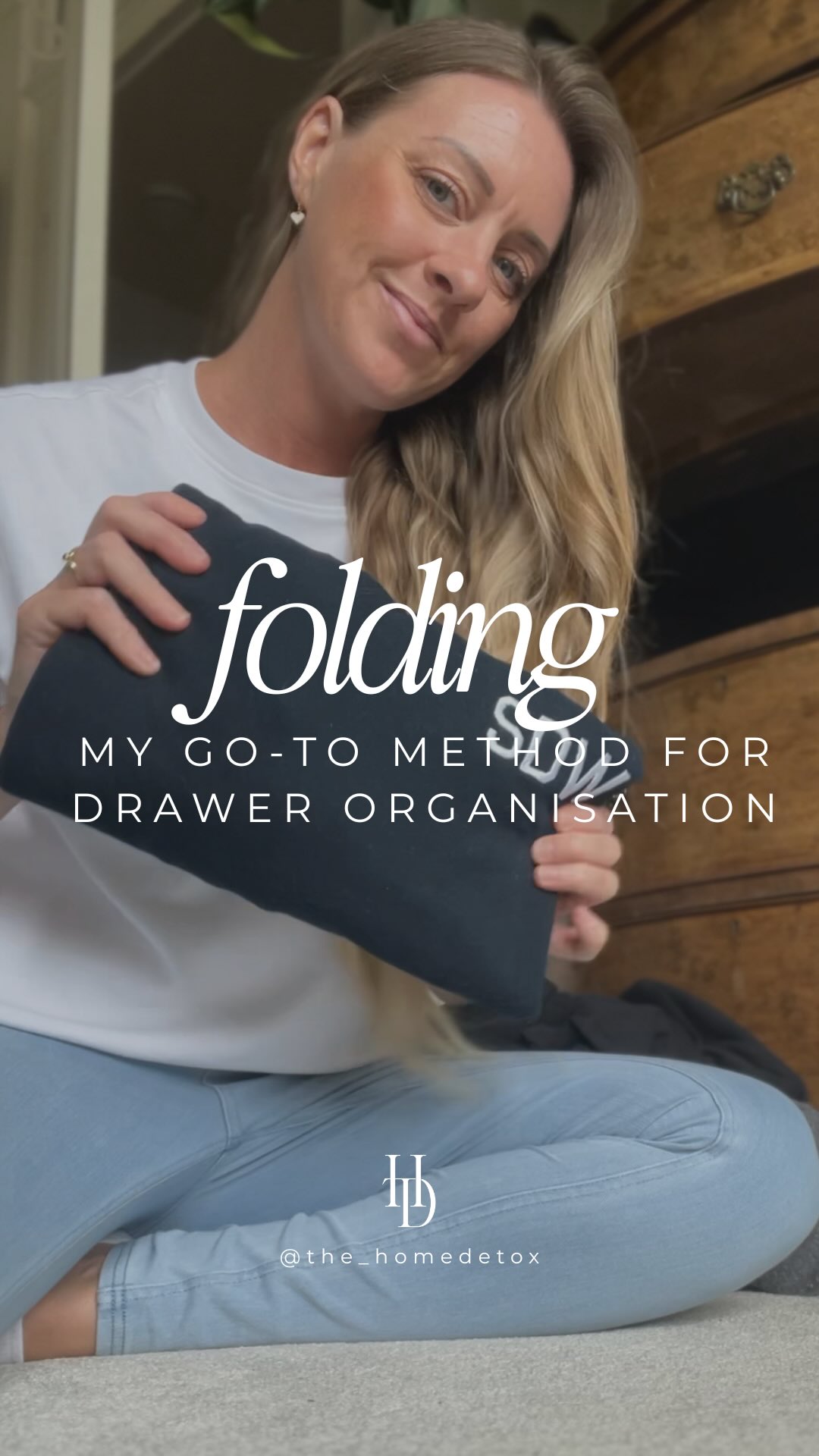In one of my recent posts, I shared why file folding is one of my favourite organising methods…and today I’m showing you a simple drawer transformation in action.
By folding items vertically instead of stacking, you:
✔️ Maximise space
✔️ See every piece at a glance
✔️ Create a beautifully organised aesthetic
This drawer is styled without dividers, but it still enhances the look and feel instantly. In larger drawers, I always recommend adding dividers to keep items cohesive and perfectly in place (I’ll share that in another reel soon).
For this project, I also wanted to honour the Georgian character of the house. Instead of plastic organisers, I replaced the old drawer liners with new scented ones, a detail specifically requested by my client. Not only does it elevate the look, but it also enhances the smell of the clothes and ties in beautifully with the period style of the home.
It’s a small change, but one that feels like such a satisfying win.✨
#thehomedetox #filefolding #drawerorganisation #homeorganisation #declutteryourhome #homeorganisingideas #organisedliving #organisationtips #beforeandafterorganisation #declutteryourspace #organiseyourhome #homeorganisationhacks #drawertransformation #neatandtidy #affordableluxury #organisingmadeeasy #calmhome #declutteryourlife #homeinspo #organiseyourlife #dealkent #kentbusiness #kentbusinesswomen #entrepreneurlifestyle #femaleentrepreneur