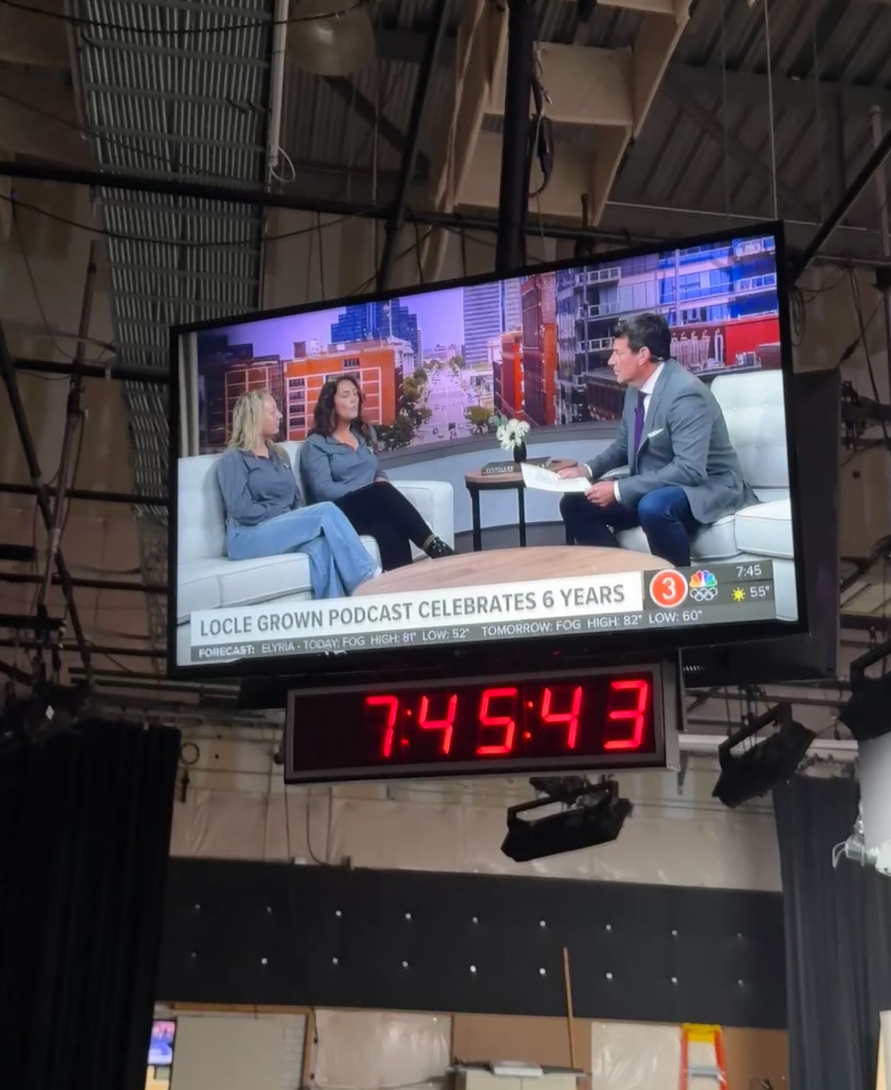 LG goes on the NEWS?! 📰🚨
We were up bright and early this morning to sit down with Dave at WKYC! We talked about coming up on 6 years of the show, and where you can celebrate with us this weekend! (That’s @crobar1921 on 9/20, of course.)
Peep the link in our bio to watch it and we can’t wait to party with you all this weekend! 💃6️⃣
Thank you again to @wkyc3 for having us!
#podcast #cleveland #wkyc #clevelandpodcast