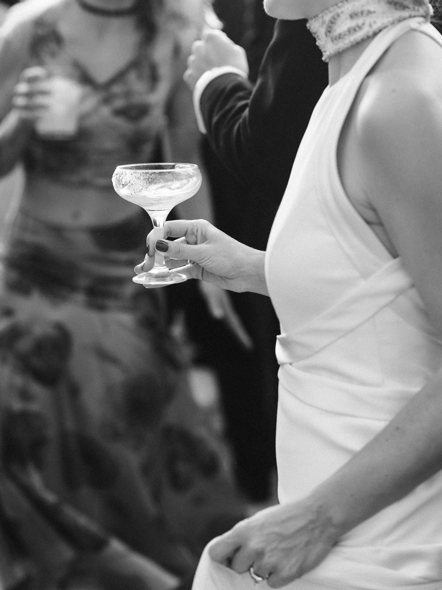 HOME - Fotografo en Jaén 13 Es viernes y el cuerpo lo sabe!!!.
.
.
#blancoynegro #finDeSemana #coctel #fotografiaartistica #fotografiaeditorial #momentosunicos #fotosconestilo #eleganciaatemporal #weekendvibes #fiestaconestilo #fotografiadeautor #juangarciarisquez #fotosdebodajaen #bodaenjaen #cortijomadroño