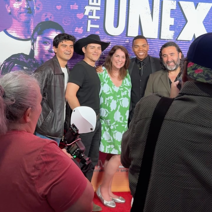 Had an awesome time representing #BlindHope on the red carpet for @the.unexpecteds 😎
Truly blessed and forever grateful to @charchartoledo for bringing me along this journey ❤️ and @nebcasting88 for giving me this opportunity 🙌🏽
The Unexpecteds was expectedly AMAZING! The entire cast crushed (especially @alejandrodehoy) and @alejandromontoyamarin ‘s direction was superb! Can’t wait to see what the Alejandro’s come out with next (Alejandro^2 😂). Thank you @espada_pr for the invite ✉️🔥
Side note, it was really fun finally meeting my @_blindhope cast mates in person! Yall are hilarious 😂 @jonathan_delatorre__ @alfredorose @josephg.reel @valadez2044 @charo_entertainment_llc
#redcarpet #moviepremiere #laactor #backinblack #theunexpecteds #leonardmoore