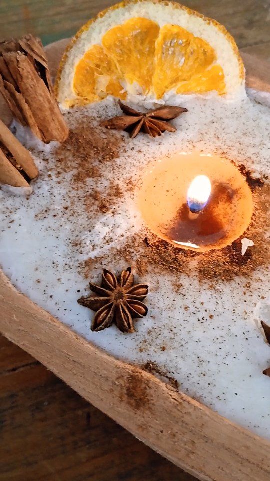 ✨ Tonight’s self-care ritual is all about embracing the cozy essence of autumn. I’ve lit my handcrafted autumn soy-based candle—infused with therapeutic-grade clove, sweet orange, and cinnamon essential oils—all inspired by Ayurvedic principles to bring warmth and balance to your evening. With a sprinkle of Ceylon cinnamon & sticks, star anise, and dried orange slices, this candle captures the heart of fall in a soothing, aromatic glow.
If you'd like to bring a bit of this autumnal peace into your own space, just send me a DM. Here’s to honoring the season and your inner balance tonight. 🕯️🍂
.
.
.
#BeautyFromTheRoot
#FallCandleMagic
#HandpouredWithLove
#GlowNaturally
#BotanicalGlow
#SelfCareRitual
#CandleTherapy
#SoyCandleMagic
#RootedInWellness
#AyurvedicLiving
#AromatherapyVibes
#EcoGlowByLinette
#HolisticVibes
#RitualNotRoutine
#HealingThroughNature
#LitForFall
#NakkedHippieGlow
#TherapeuticScents
#EssentialOilCandle
#CraftedWithIntention
#MilwaukeeMakers
#SustainableBeauty
#SpiceAndSerenity
#WitchyWellness
#SweaterWeatherVibes
#NaturalLiving
#CozyNightsIn
#ChakraBalancingScents
#HandmadeWithPurpose
#MindfulBurn