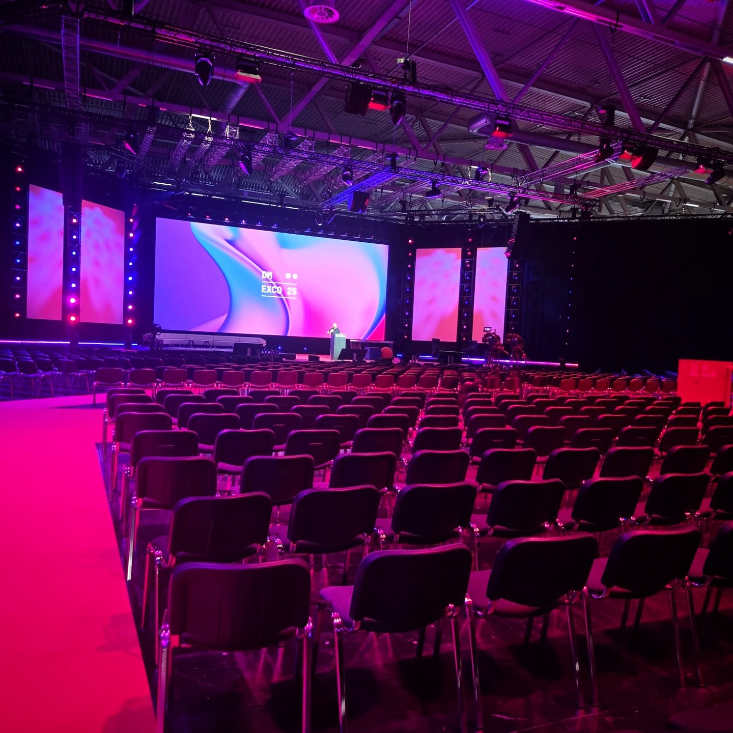 We've just got back from DMEXCO - Digital Marketing Expo & Conference hosted by Koelnmesse GmbH in Cologne, Germany, where we were providing manufacture and build assistance to one of our valued agency partners and their client. 🛠️
We have a long history of delivering bespoke space only exhibition stands for household brands at all major venues worldwide and we regularly design, manufacture and install throughout the UK and Europe. Recently we have been involved with projects in France, Germany and Amsterdam. ✈️ 🌍
If you're in need of a workshop full of skilled tradespeople to bring your designs to life, our fully staffed and equipped manufacturing facility in Sittingbourne, Kent can cater to all your needs. 👷🏻♂️
With our Lohmeyer IQ 3m x 2m flatbed CnC, MASTERFLO UK spray booth and carpentry/joinery workshop, we can offer a fully in-house production service - and just a stone's throw away from the UK's event capital London or a short hop over the channel to Europe! 🚅
We have capacity from October onwards going into early 2026 - contact us today with your requirements 📢
💻 https://www.esm-uk.com/
📧 sales@esm-uk.com
📞 01795 713086
@dmexco @koelnmesse @lohmeyeriq @masterflo_uk
#dmexco #events #exhibitions #europe #cologne #manufacturing #build #carpentry #joinery