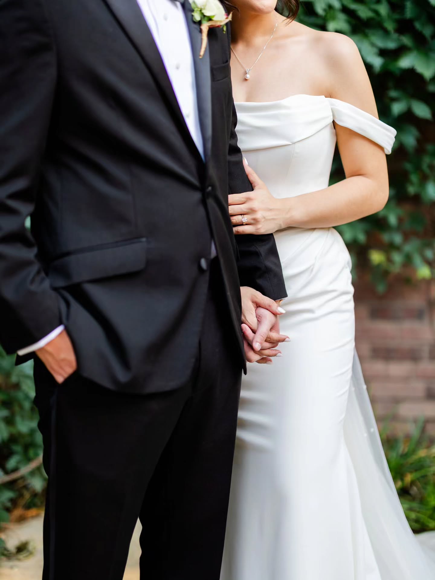 Admiring every last detail!
Reception Location | @thehotelemma @hotelemmaevents
Day of Coordinating |@faithful_plan
Ceremony Location | Our Lady of Grace Catholic Church
Photography |@cassiestrickerphoto
Florist | @laststrawflorist
Baker | @bettyjanes
Hair & Makeup | @beautyconcepts22