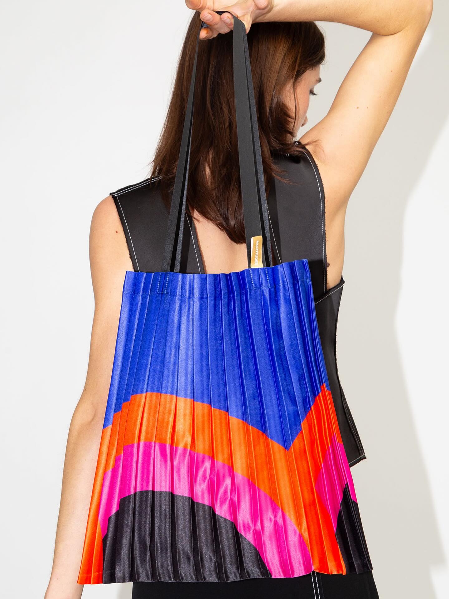 MULTITUDES 🌈
#multitudes #pleatbag #pleatedbag #totebag