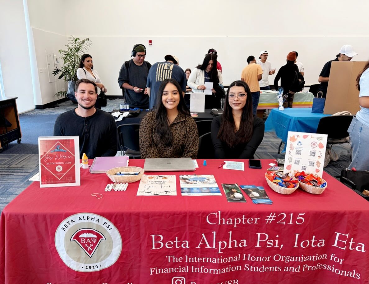 💙Tabling at the Fall 2025 Club Fair 🐺🤍