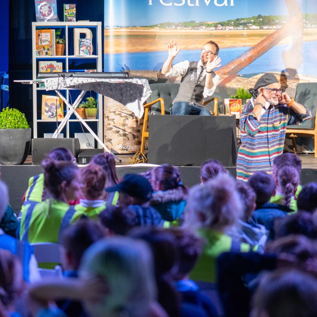 🎪Today we hosted award-winning children's author & performer Gareth P Jones, who presented a unique event of songs, jokes and frenetic storytelling to Y5 and Y6 pupils from the local area.
A big thank you to Gareth & to all the schools who brought their pupils along - we hope they all had a great time! 🤹🎼🎉📚
🎗Kindly sponsored by Clearcut Campervan Design
🫶 In association with The Miranda Foundation
#schools #childrensauthor #appledore #Fun #music #murdermysteryandmusic
