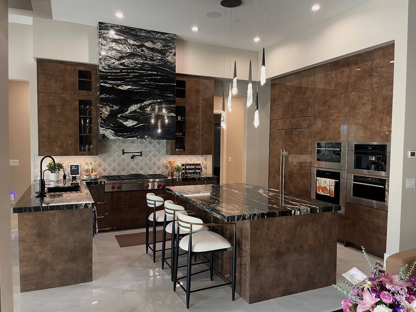 One of my FAVORITES! Honored to involved in this project from the very start. Two years ago, we were standing in a dirt lot, and now my clients have an absolutely stunning place to enjoy retirement 🥰