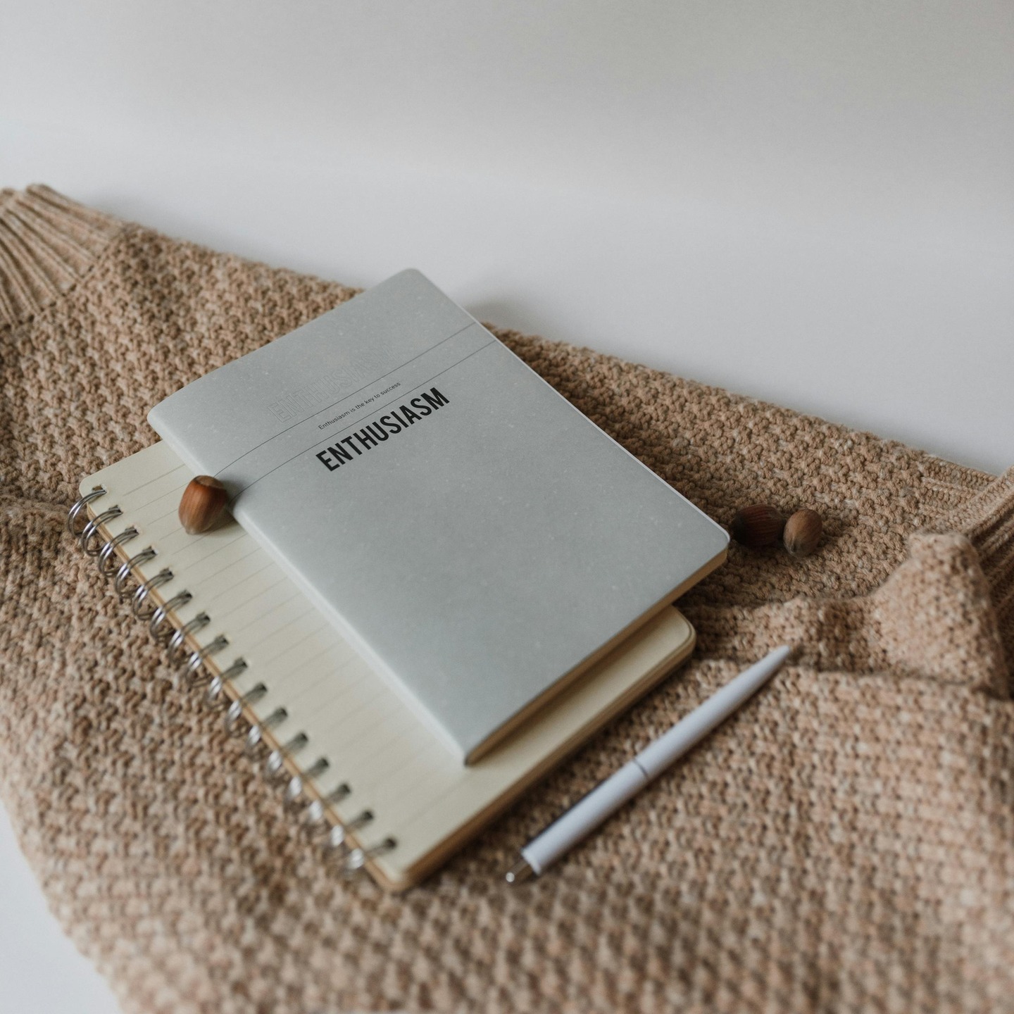 🌿 Limelcia, votre allié pour gérer votre entreprise !
Nous aidons les entrepreneurs et indépendants en Suisse à se libérer de la gestion administrative, des salaires et du suivi RH.
Notre mission : vous faire gagner du temps et simplifier votre quotidien professionnel.
🤝 Avec Limelcia, l’organisation devient facile et fiable.
#Limelcia #GestionAdministrative #RH #Salaires #EntrepreneursSuisse #Accompagnement