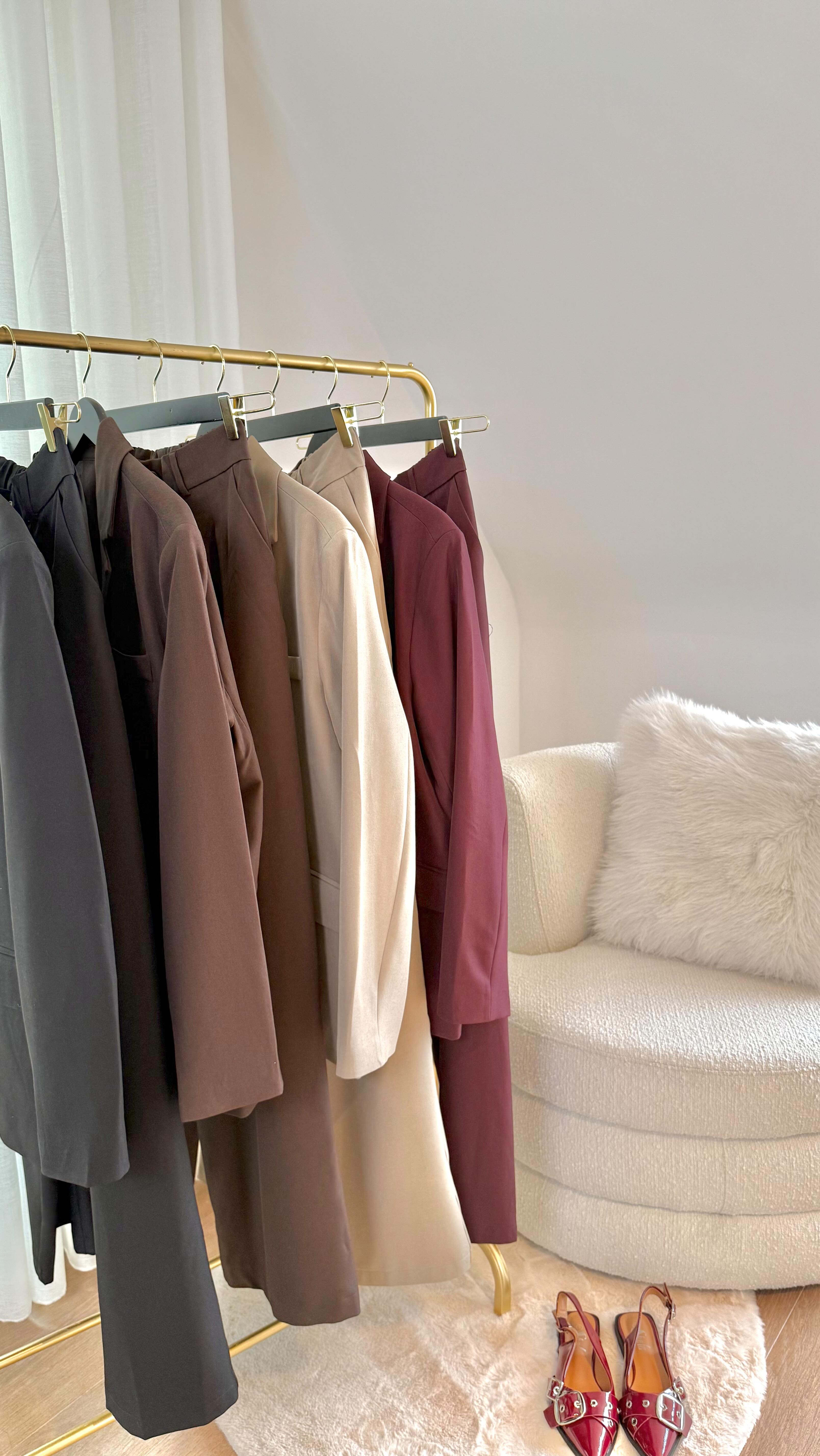 Our bestselling suits are backkk… in this season’s trending colors 👀♥️
NOW IN ALL OUR BOUTIQUES!!!
#suitsforwomen #burgundy #newcollection #blazer #falloutfitideas #autumn