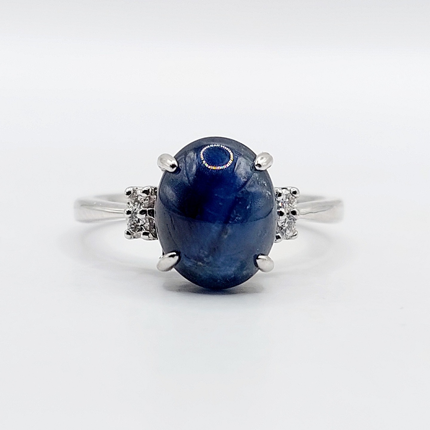 French Vintage ring 18k white gold set with a 3.65 carat natural sapphire cabochon shouldered with diamonds
PRICE : 870€
Magnificent French goldsmith work
Size: 52 FR / 6 US
Weight: 3.74 g
Sapphire size: 9.7 x 7.8 x 4.2 mm (estimated at 3.65 carats)
Micro-scratches from use, small scratches on the sapphire, numerous natural inclusions
Eagle's head hallmark and goldsmith's hallmark (French hallmarks) numbered 5069, 18k, 750, 3.65
#frenchjewelry #diamond #diamondring #antiquering #victorian #victorianring #marquisering #augustusjewels #vintagering #daisyring #daimondhaloring #sapphire #sapphirering #diamondhalo #bluesapphire #cabochon