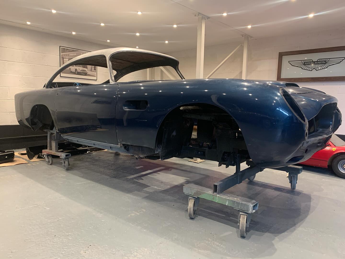 This Aston Martin DB5 Vantage starts it’s restoration journey #astonmartin #astonmartinvantage #DB5 #vehiclerestoration