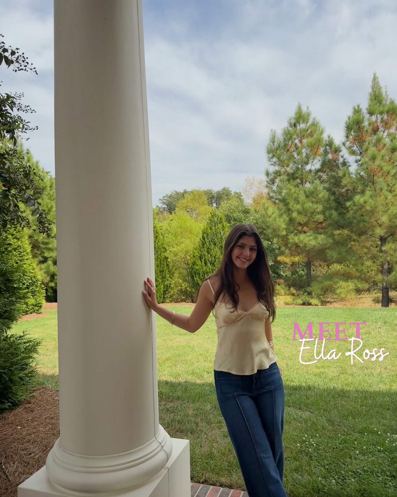 Lastly, we’re so excited to introduce you to Ella Ross, our sweet freshman from Chevy Chase, MD🌟
Ella sings soprano 1 in Sigs and is majoring in strategic communications and communication design with a minor in fine arts.
“My favorite thing about Sweet Signatures so far has been the sense of community I’ve gained! Within an hour, I knew I had made friends for life who are not only kind but also share my passion for singing. I love how I can come to rehearsal feeling bad and leave with a smile on my face! I also just love how our color is pink.” - @ellacoletteross
Ella, we are thrilled to have you in Sigs and love you more than you know💞