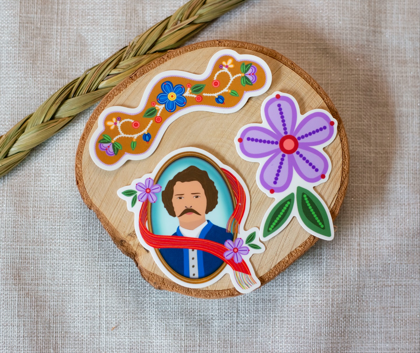 Louis Riel collection now available in my Etsy shop. Buy as a set or individually. Link to my shop is in my bio. .
.
#métis #metisartist #metisflowers #métisinbc #illustration#flowerbeadwork #indigenous
#floralfeathers #floralfeathersillustrations
#metisart #louisriel #indigenousstickers #indigenousartist