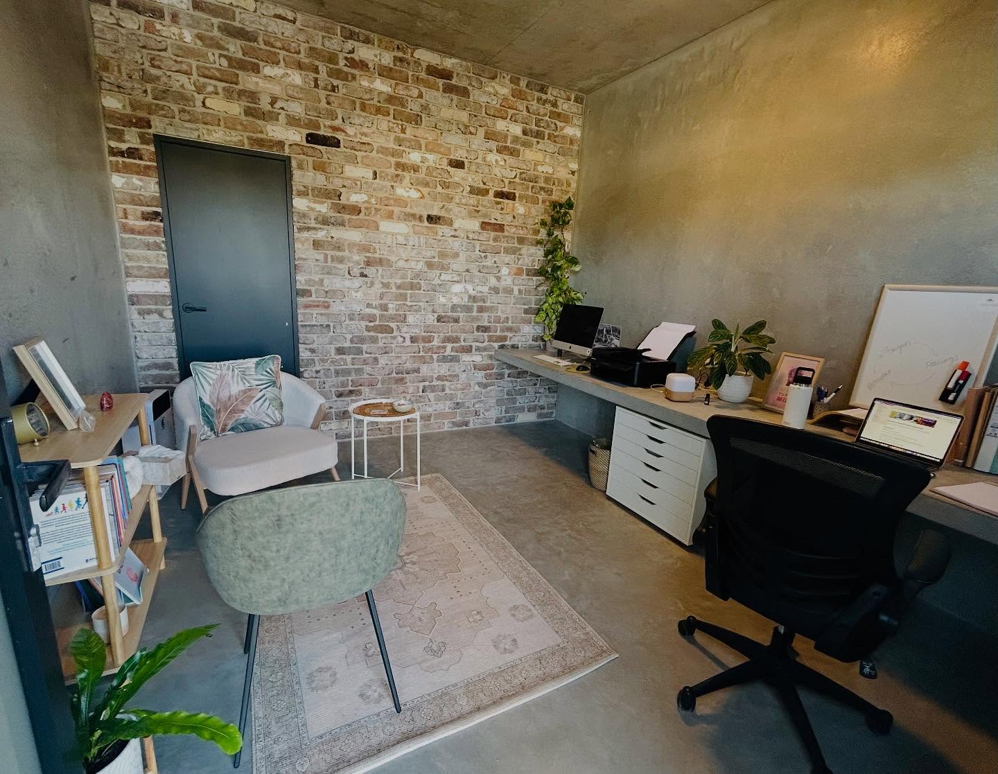 Love meeting clients where they are in a space that has a calm, grounded energy 🌱 Every month I encourage a theme/mantra for my clients to connect with, this month ~ Out of your vulnerabilities will come your strength ~ a powerful learning for anyone who’s brave enough to create change in their lives 🫶🏻