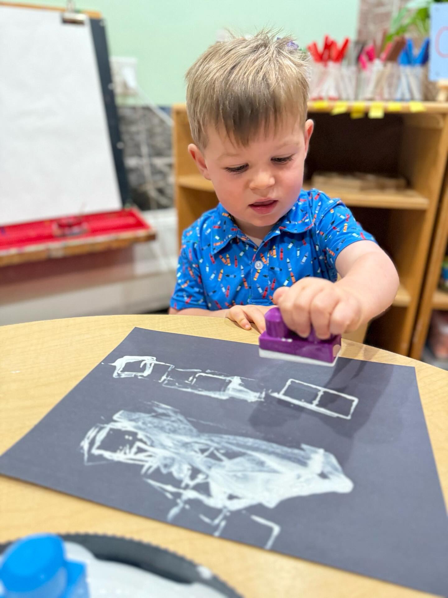 This week in the Green Room, friends have used out-of-the-ordinary painting tools to explore colors, shapes, and new sensory experiences!