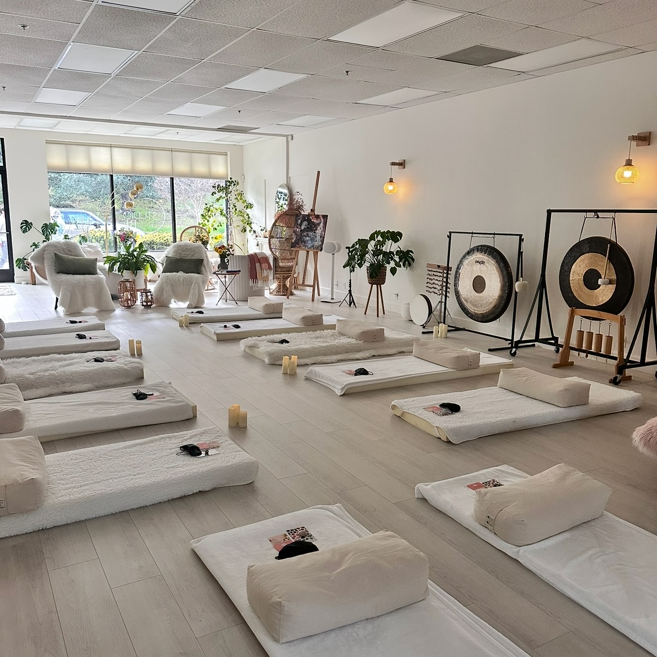 Autumn Equinox - This Weekend 🧡🍁🍂✨
Every gathering holds a unique vibration.
The Autumn Equinox brings powerful energy for balance, release, and renewal — but each session offers its own flavour of transformation:
🌿 Timelines & Truth — clear karmic debris and awaken purpose.
💨 Energetic Release — a nervous system reset through breath & somatic healing.
🔮 Sound Bath & Crystal Healing — seasonal alignment with sound & crystals.
🌌 Equinox Immersion — 3 practitioners, 5 modalities, 2 hours of deep somatic transformation.
💫 Soul Signal — activate your soul’s frequency with light language & expansion.
What makes these gatherings so powerful?
✨ The energy of the season (Autumn Equinox + Eclipse season).
✨ The alchemy of the group — every circle is different depending on who shows up.
✨ Your personal journey — no two people will ever experience the same shift.
No session is ever the same. Each one unfolds as it’s meant to, meeting you exactly where you are. 🌙🍂
📍 Napa Valley | 19–21 Sept
Book via @iamrachelmckenzie @studiobenapa
#pastlives #energetics #soundandcrystals #autumnequinox #soullanguage #lightlanguage #breathework #somatics #napavalley #somoma #california