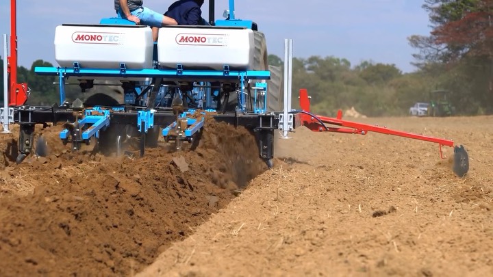 The Lozino tobacco Ridger has become one of our best-selling pieces of equipment. Why? Because it’s designed locally, to suit what our Zimbabwean farmers want and need. Quality 💯
#precisionagriculture #farmingequipment #lozino #zimagriculture