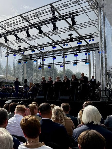 This past weekend, I had the honor of attending the Liberation Concert at the Netherlands American Cemetery in Margraten. This year’s concert marked 81 years of freedom since the first U.S. liberators set foot on Dutch soil.
What began in November 1944 as a temporary cemetery for the Ninth U.S. Army is now the final resting place of 8,301 American service members. The cemetery also honors 1,722 missing soldiers and airmen whose names are inscribed on the Walls of the Missing.
It was especially meaningful to share this occasion with Emilie Michiels van Kessenich’s daughter, Jenneke. In 1946, Emilie traveled across the United States to visit the families of fallen American soldiers buried in Margraten, assuring them they would never be alone or forgotten. “Leave him with us and we will watch over him, forever, as if he was our own.”
Emilie helped launch the movement to adopt every grave at the cemetery. That promise continues today, thanks to our partners from the Stichting Adoptie Graven Amerikaanse Begraafplaats Margraten, who also joined us on this special anniversary.
Each September, the Liberation Concert pays tribute to the men and women who gave their lives for freedom. To stand among their headstones as music rose across the cemetery was a deeply moving reminder that the liberties we cherish today were secured through their sacrifice. 🇺🇸🇳🇱