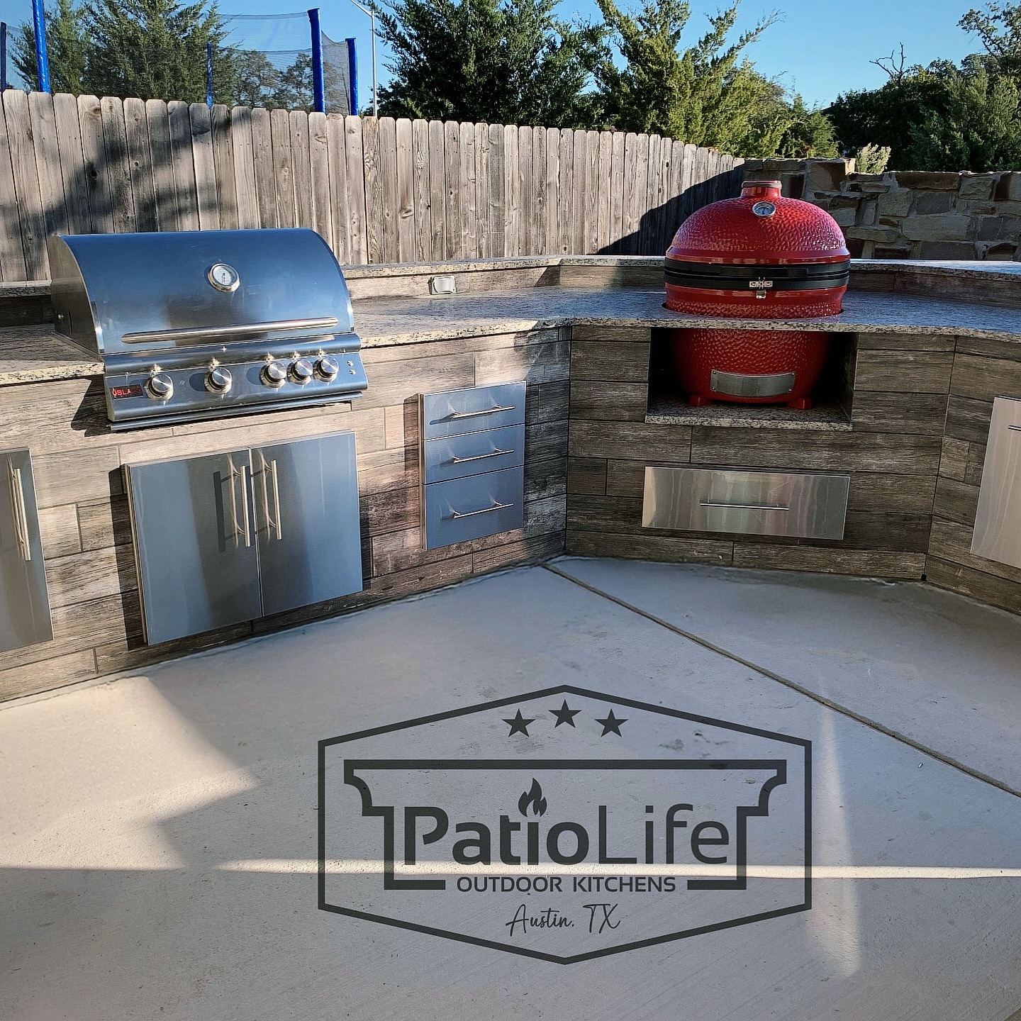 Every kitchen is fully customized to fit the space, with the functionality and features that you’ll use & enjoy the most.
This beautiful outdoor kitchen has wood-look porcelain tile plank exterior, granite countertops, and Blaze appliances.
#outdoorkitchen #outdoorliving #austintx #austinpatios #bbqislands #PatioLife
