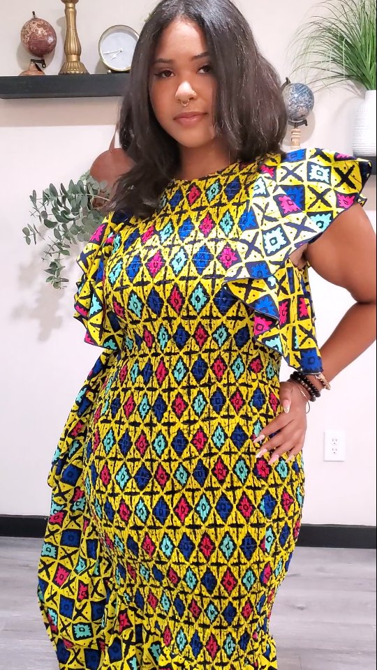 The perfect flex 💋 is when you can switch your style to fit your personal vibe ✨️
New arrivals fron the ElijahLee Collection is now available.