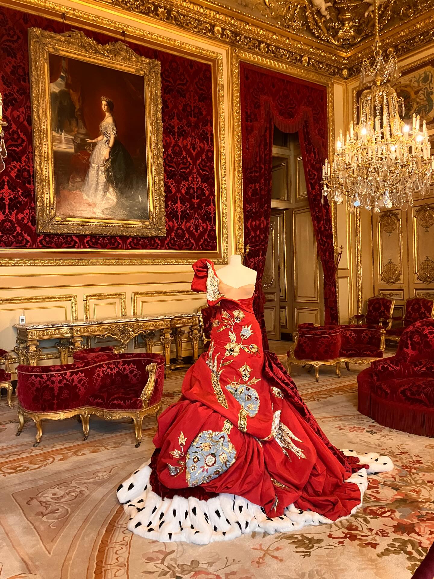 The exhibition like no other, museum like no other #louvrecouture2025 #louvre #art #fashionblogger #artisfashion