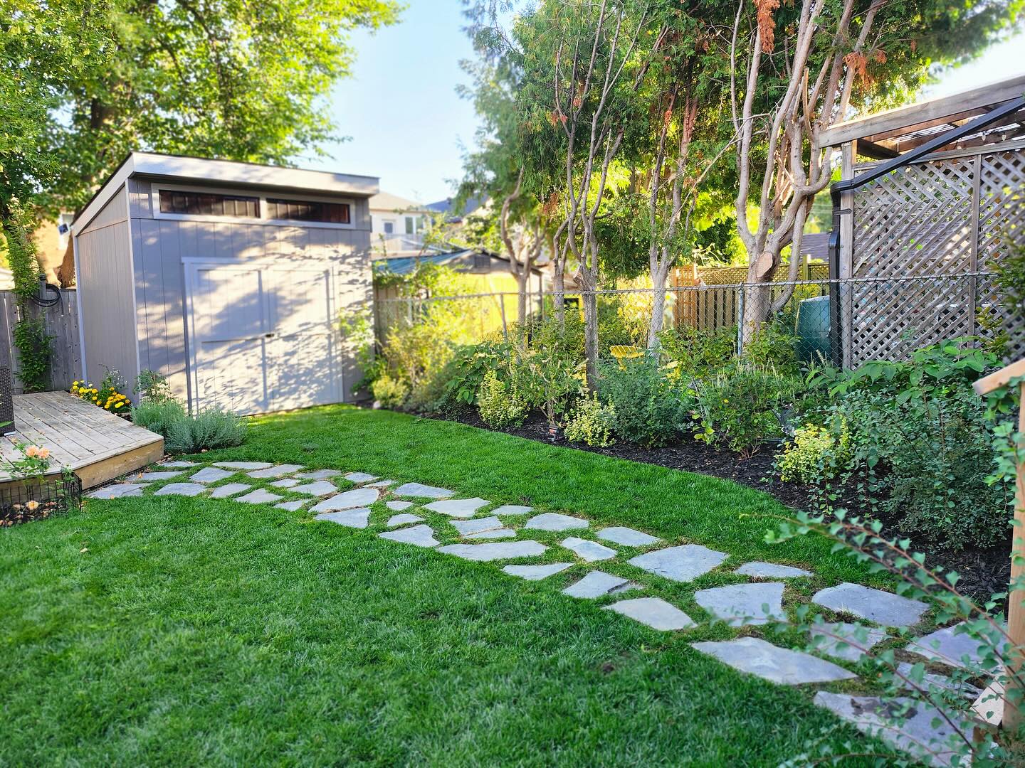 Another incredible transformation for the books ๐๐ผ
This backyard has become a beautiful liveable space complete with new perennial and vegetable garden beds, a mixed shrub grove, and a walkway that leads to a raised seating area with a climbing clematis wall ๐ฅณ
Interested in your own backyard transformation? Contact us today for a quote- we would love to chat!
Stonework: @irishstonemasonry
@greenhorizonsod smart spectrum sod installed by: @spring_man_canada
#lunagardenscapes
#torontogardens
#torontogardeners
#torontolandscapes
#torontolandscapedesign
#torontolandscapers
#pollinatorgarden
#womenintrades