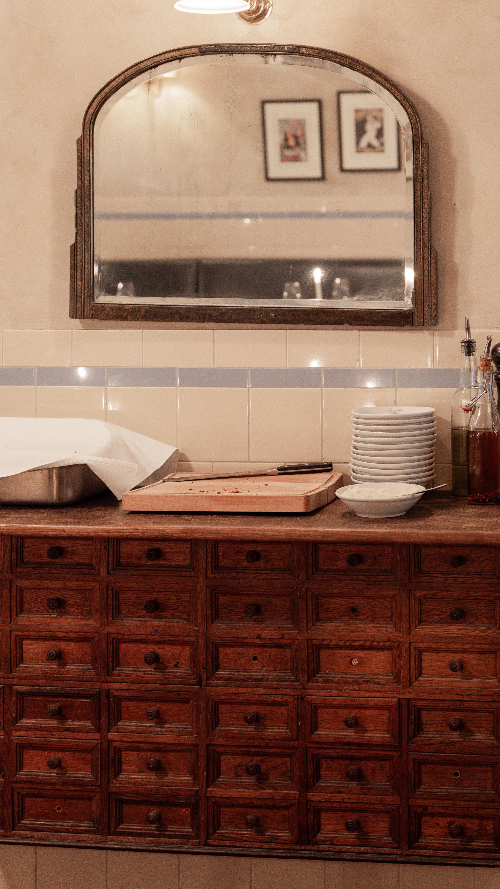 Some places just feel right the second you walk in.
Our new spot in Oud-West is one of them.
Now open at Bosboom Toussaintstraat 70.
.
.
.
#linguinitrattoria #italianrestaurantamsterdam #foodieinamsterdam #amsterdamdining #italiandinneramsterdam #foodies #instafood #amsterdam #food