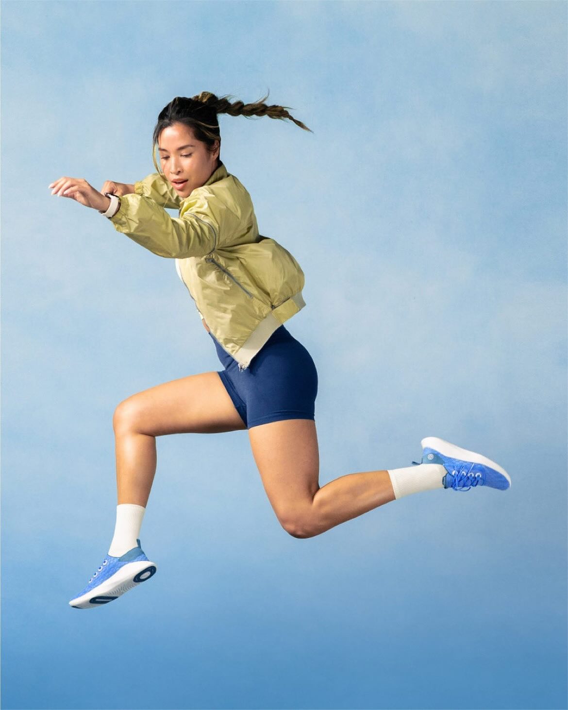 Swipe to see how to land this shot 📷 @allbirds
____________________________
UPDATED DANCE & FITNESS SCHEDULE 📌
WEEKLY CLASSES:
• MON. 5:45pm Mason on Mariposa (EQX Off-Site: Ends this month)
• TUES. 7:15am Off the Barre @equinox Pine
• TUES. 5:30pm Power Barre @raestudiossf
• TUES. 6:30pm Pop Jam @raestudiossf
• THURS. 9:30am True Barre @equinox (Union) *NEW
• FRI. 7:15am Bala Bangle Barre Burn @equinox (Pine)
• FRI. 10am Barre @missionrocksf (FREE CLASS) Hosted by @raestudiossf
SPECIAL DATES:
• THURS. 9/25 Pop Jam @missionrocksf (FREE CLASS) Hosted by @raestudiossf
____________________________
8-WEEK PERFORMANCE WORKSHOP:
Training begins 9/21 and every Sunday 2pm - 3:30pm @raestudiossf for the big performance 11/16 @greatstartheater ~ Registration OPEN #ʟɪɴᴋɪɴʙɪᴏ
#dance #barre #sanfrancisco