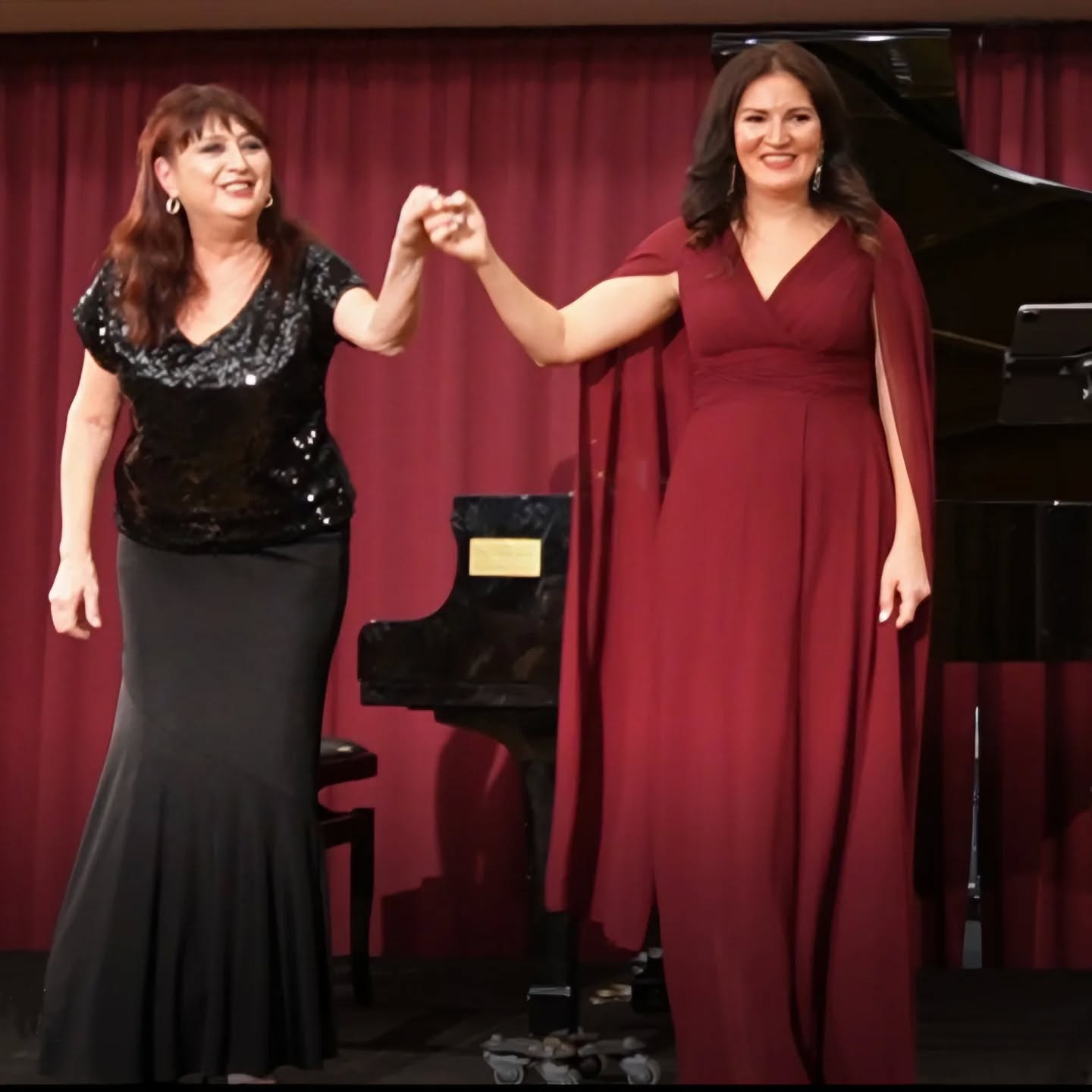 On September 7, I had the joy of presenting a program of long-forgotten works, music brought from darkness into light.This is a project I have been working on for a long time, and it was especially meaningful to share it with my family in the audience.
I am especially grateful that @bayafortepiano traveled to Düsseldorf especially for this concert. It was an evening full of amazing music, inspiration, and a wonderful audience. 💫