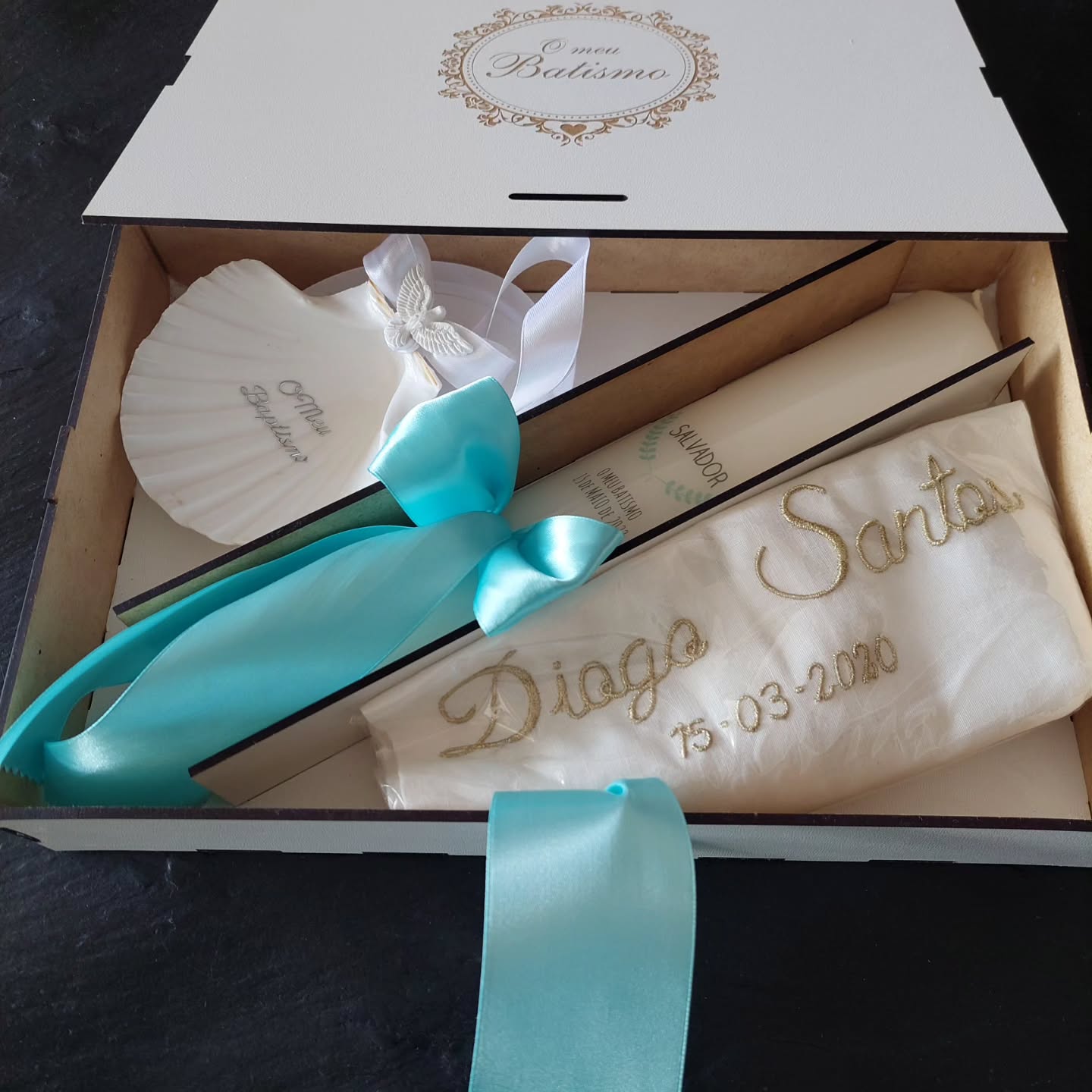 Conjuntos batizado.
Caixa, toalha, vela e concha
#batizadospersonalizados
#batizado