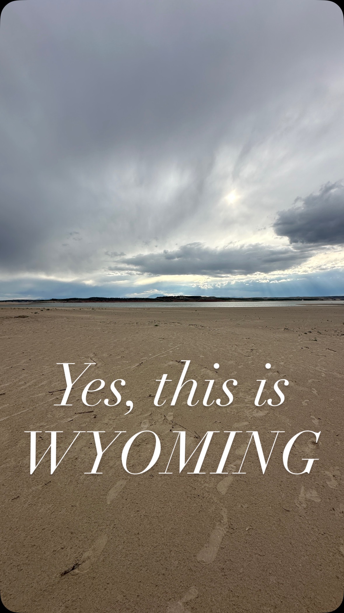 Looking for that beach wedding vibe and feeling a little landlocked?
🌊Waves of Wyoming is just 5 minutes from THIS beach at Glendo State Park- located just 2 hours from the Colorado/Wyoming border.
Experience the expansiveness of Wyoming on your special day 🩵
#glendoreservoir #wyoming #destinationwedding #mountainlove #destinationweddings #bridetobe #wavesofwyoming #glendo #newvenuealert #wyomingphotographers #coloradoweddinginspiration