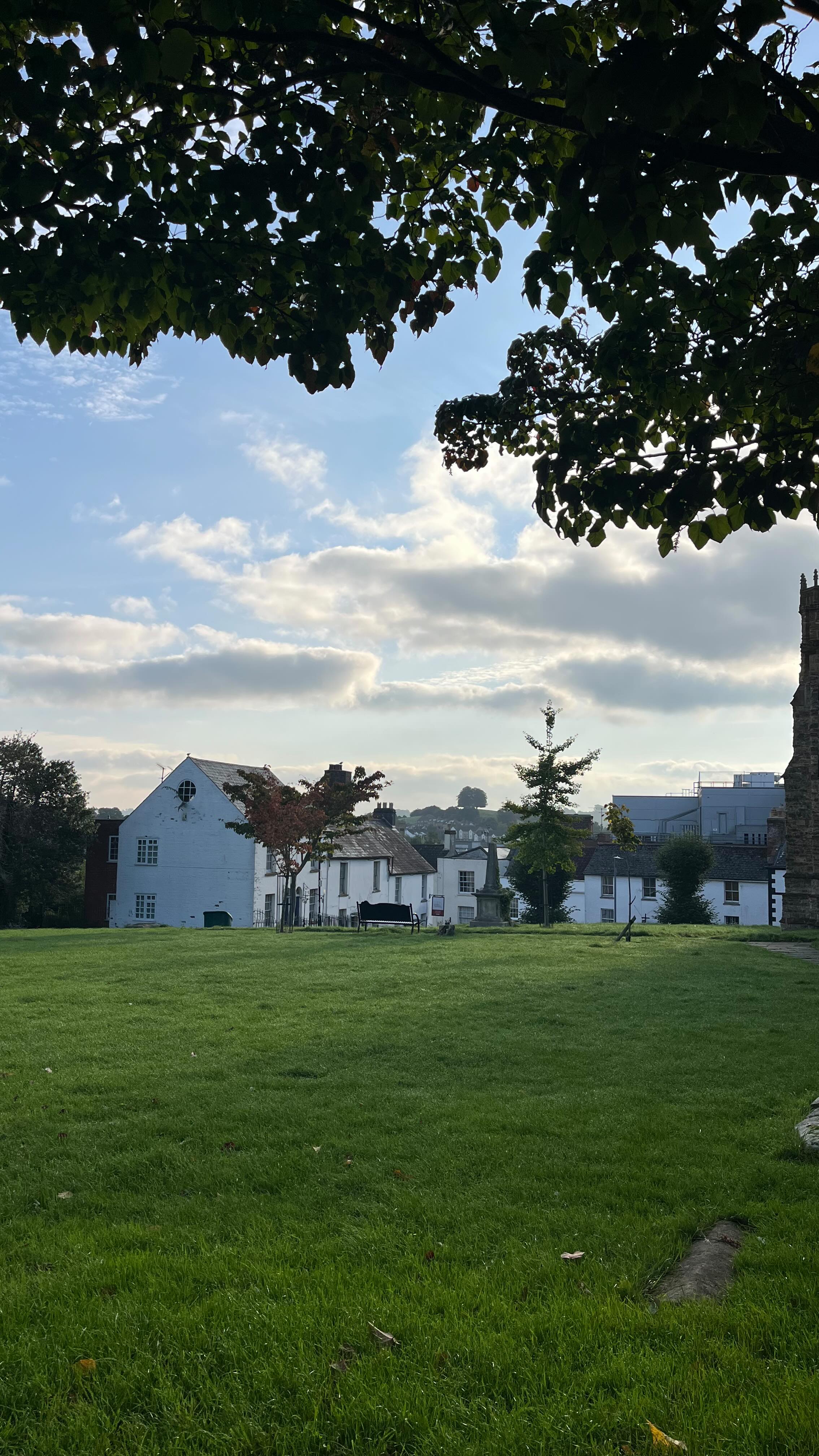 Training in Yeovil 🙏🏻 what a beautiful location and a lovely little wooden hut I stayed in. New beginnings as I start my transition to Devon creating a new life 💫❤️💫 #newbeginningsahead❤️ #devonliving💫 #changeisneeded💞
