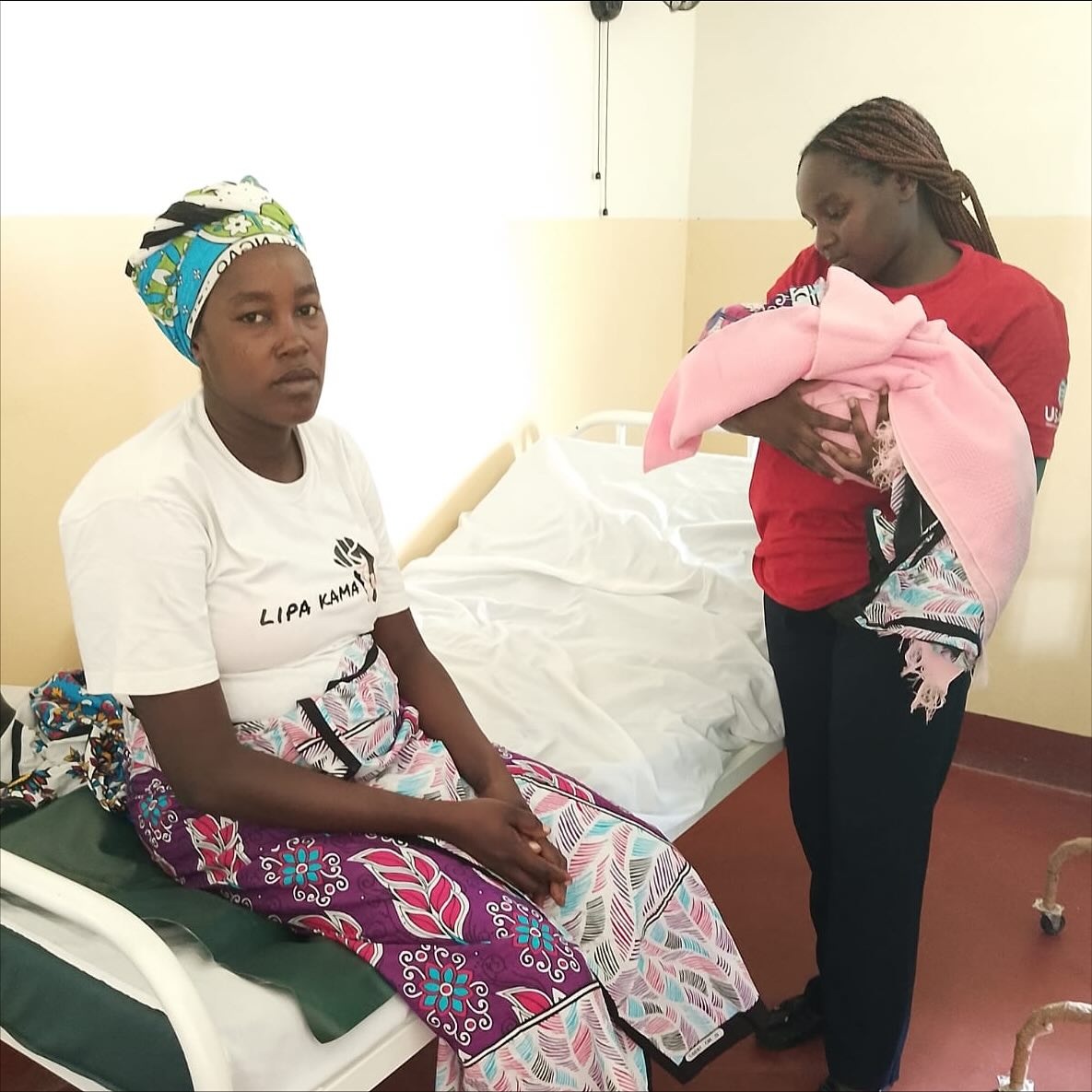 Die Community vertraut uns
Es ist immer wieder eine schöne Nachricht, wenn ein Baby geboren wird. So auch diese Woche, als in der Geburtenabteilung unseres Health Centres erneut ein Junge auf die Welt gekommen ist.
Uns freut es auch deshalb sehr , weil es zeigt, dass die Community uns vertraut. Sie zieht uns in der Geburtshilfe zu Rate. Vielen Dank dafür!
Vielen Dank auch für deine Spende. Mit ihr hilfst du uns, zu helfen.
#rheinvalleyhospital #medicalcentre #kenia #medizinischebehandlung #hilfswerk #freiwilligenarbeit #bildung #gesundheit #bildungundgesundheit #gesundheitundbildung #inkubator #fruehchen #baby #kindheit #childhood
#majimoto #medicalcentre #matuga #therapieraeume#rheinvalleymedicalcentre #altstaetten#stgallerrheintal #rheintal #rheinvalleyfonds