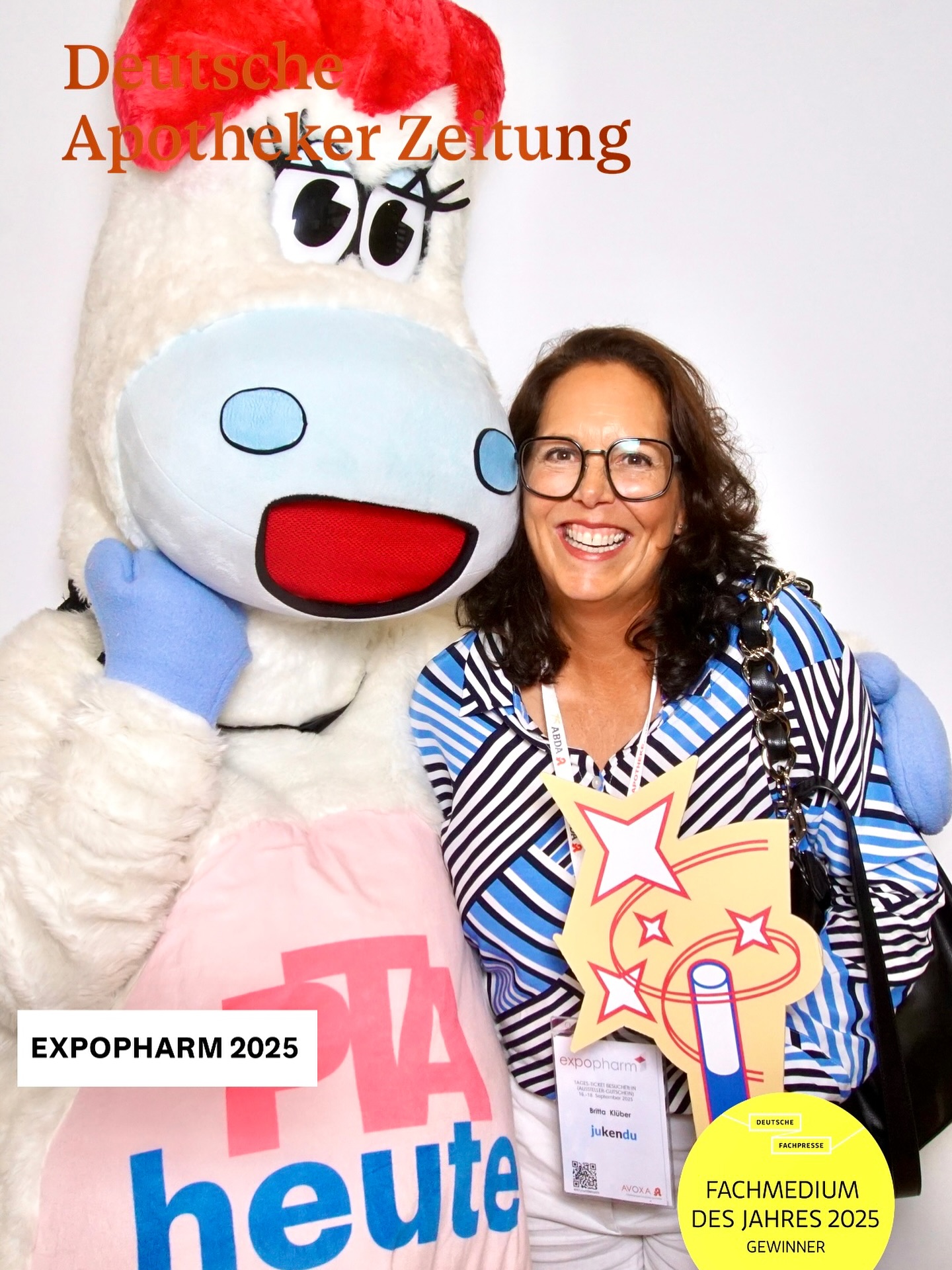 „Wo ein Maskottchen auftaucht, ist das Glück nicht weit…“
Danke Zienchen für das tolle Cover Shooting (ich weiß, du hast dein Bestes Lächeln gegeben😉)
@ptaheute #expopharm