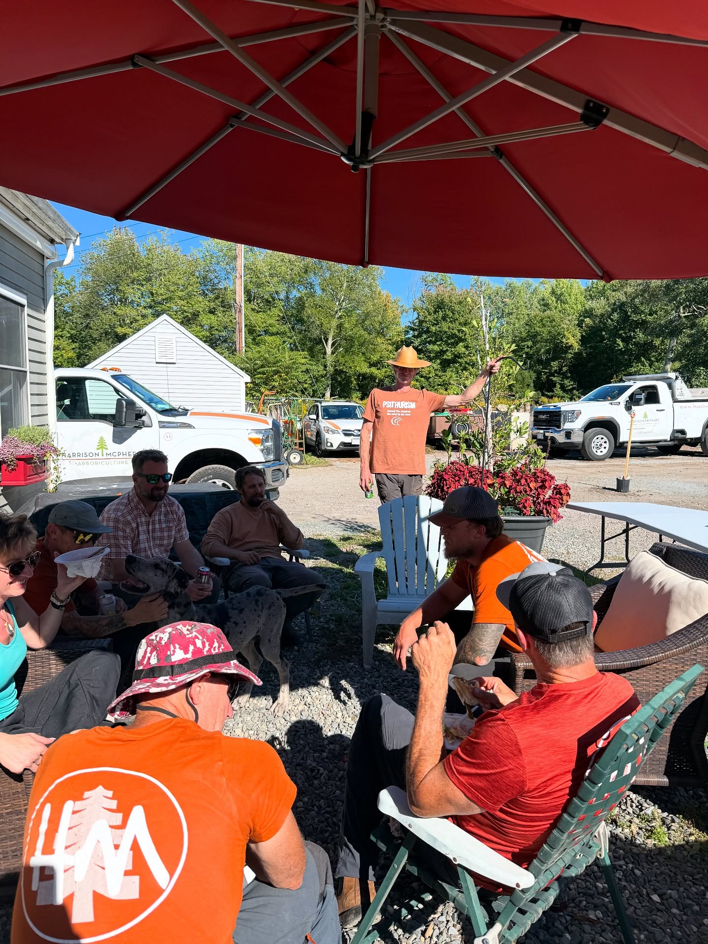 A casual Thursday BBQ at HMI!
Lots of food and lots of fun!!
We LOVE it here.🌲😊🫶🍃