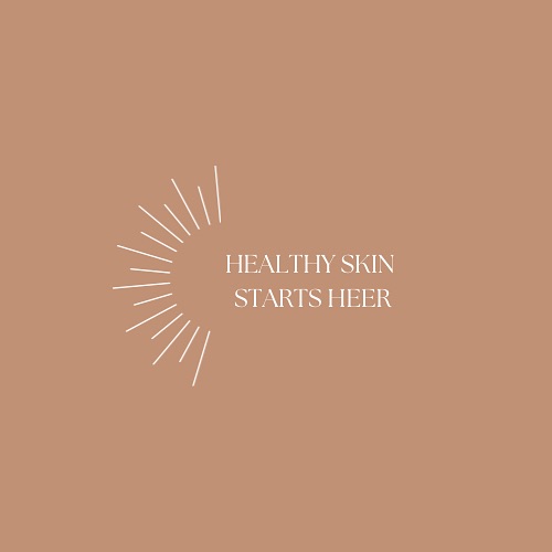 DE HUIDBARRIERE: de stille held van onze huid
☝️Wanneer je huid na het reinigen rood wordt, trekkerig aanvoelt of gaat prikken, kan dat een signaal zijn dat je huidbarrière extra zorg nodig heeft.
👉Wat is die barrière precies?
Stel je een muur voor die uit bakstenen bestaat. De bakstenen zijn onze huidcellen (corneocyten), en de cement ertussen zijn de lipiden. Samen vormen ze een onzichtbaar beschermlaagje dat vocht vasthoudt en onze huid beschermt tegen invloeden van buitenaf.
☝️Maar… als we de huid te intensief reinigen, agressieve producten gebruiken of verkeerde verzorging toepassen, begint dit “cement” af te brokkelen. De muur verliest zijn stevigheid — en de huid wordt kwetsbaar.
👉Hier speelt ook een tweede held een belangrijke rol: het huidmicrobioom. Dat is een complete wereld van goede bacteriën die helpen om ontstekingen te verminderen, de groei van “slechte” micro-organismen te remmen en het evenwicht te bewaren. Wanneer dit microbioom verstoord raakt, reageert de huid vaak met roodheid, onzuiverheden of zelfs acne.
☝️Waarom is het zo belangrijk om onze huidbarrière te beschermen?
Omdat dit ons natuurlijke schild is. Een gezonde barrière = een gehydrateerde, gladde en veerkrachtige huid die minder gevoelig is voor ontstekingen en vroegtijdige veroudering.
💡 De gouden regel: zachte reiniging, voldoende hydratatie en respect voor de natuurlijke bescherming van je huid.
✨ Praktische tips voor een gezonde huidbarrière:
• Kies voor milde reinigers zonder agressieve sulfaten.
• Gebruik hydraterende ingrediënten zoals hyaluronzuur, glycerine en aloë vera.
• Ondersteun de lipidenlaag met ceramiden.
• Vermijd overmatig exfoliëren en te vaak gebruik van zuren.
👉Gelukkig zie ik dat steeds meer professionals tegenwoordig aandacht besteden aan de gezondheid van de huidbarrière in plaats van enkel de symptomen te bestrijden. En dat is een mooie stap vooruit.
#baboniskincare #maastricht #schoonheidsalonmaastricht #косметологмаастрихт