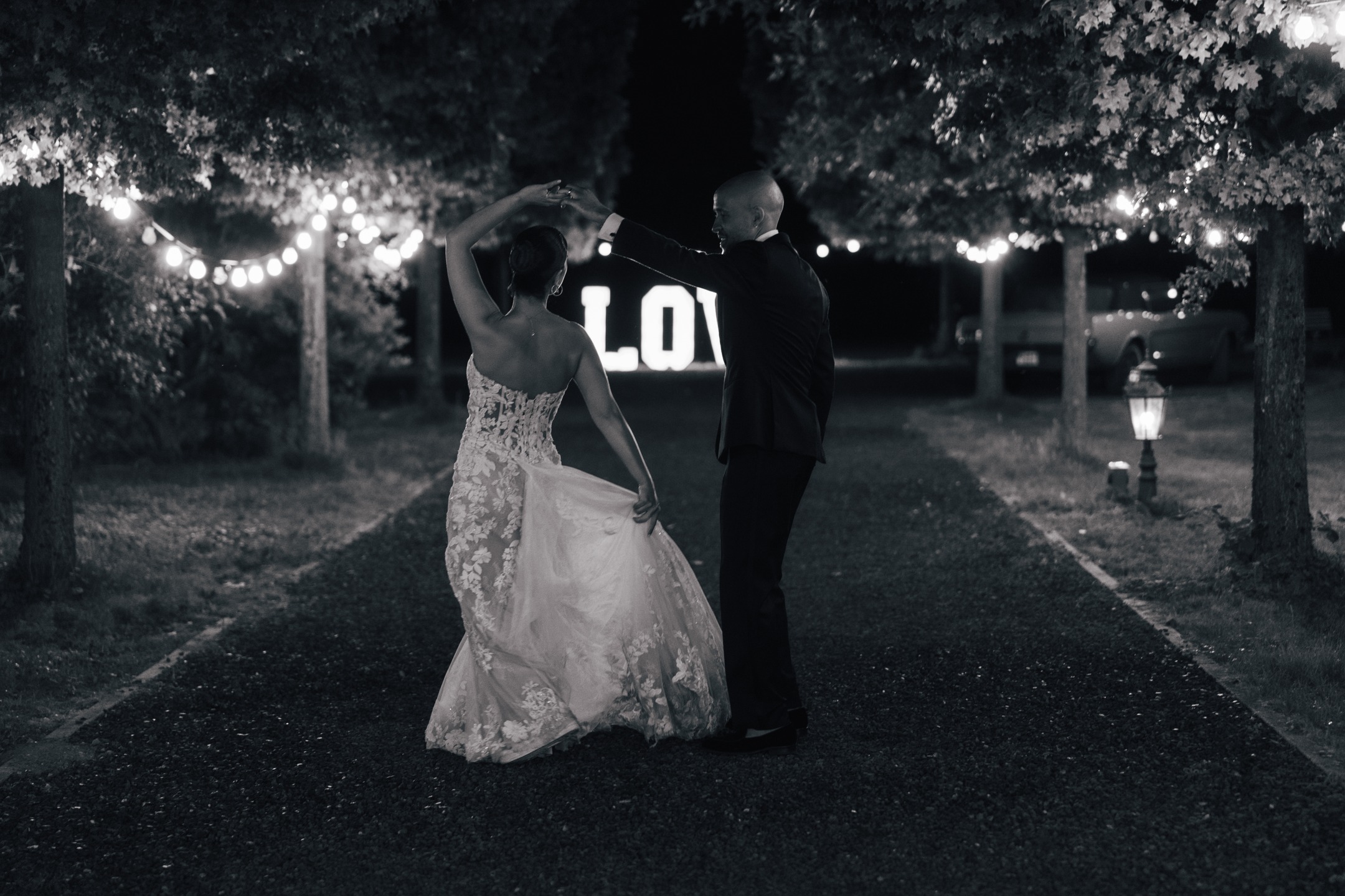 Just us, and the rhythm🤍🖤
📸: @thf_photografy_
#HausamSeeGochNess #LastDance